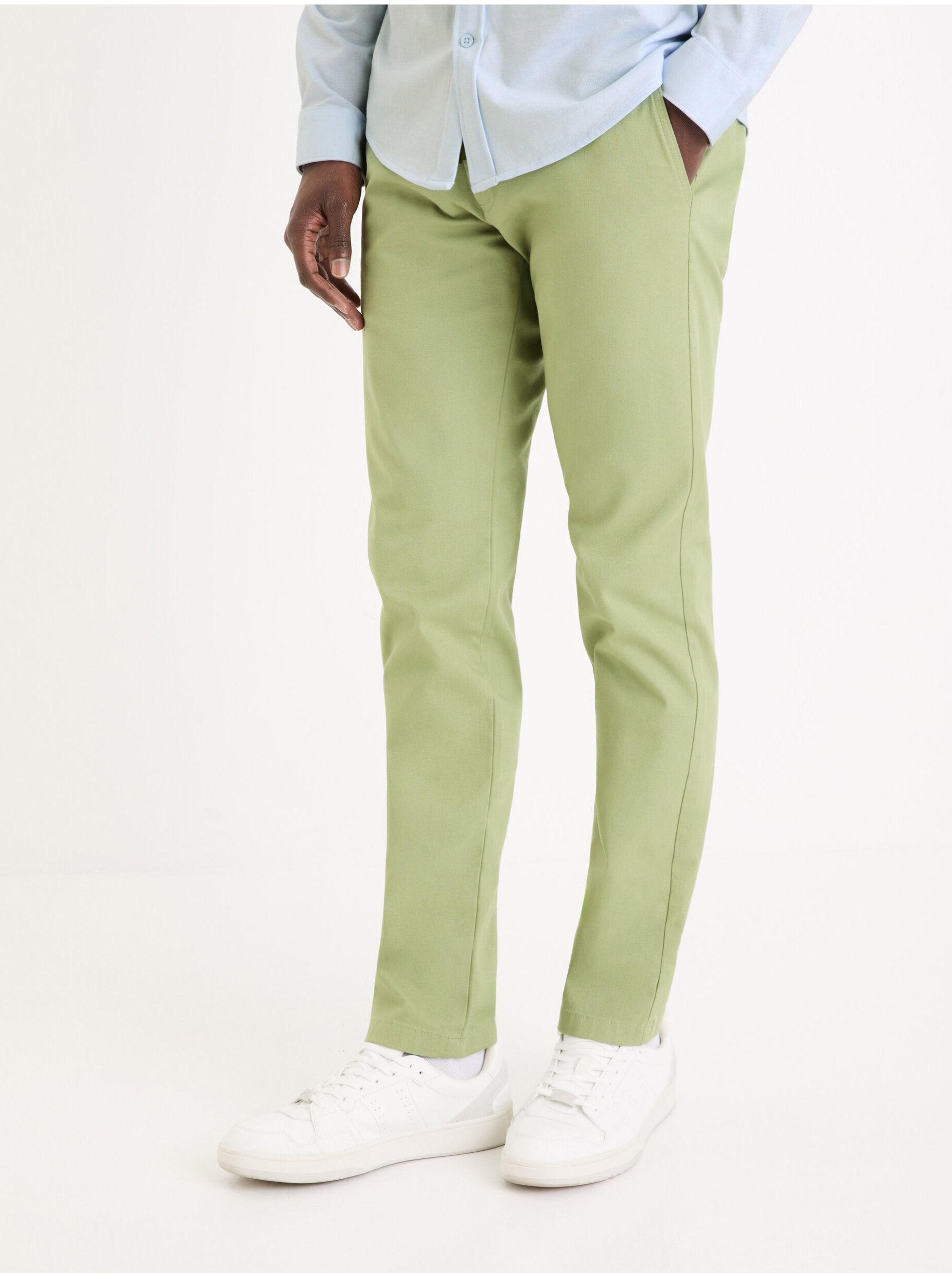 Lacno Svetlo zelené pánske chino nohavice Celio Tocharles