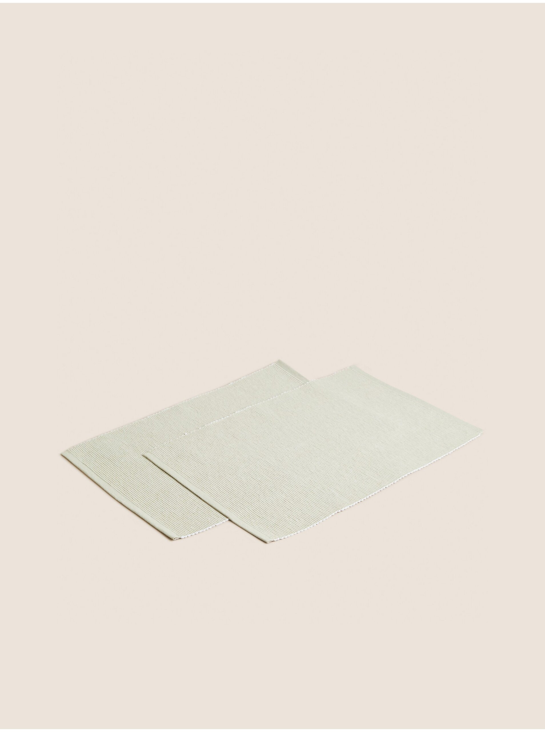 E-shop Sada dvou žebrovaných tkaných prostírání v béžové barvě Marks & Spencer