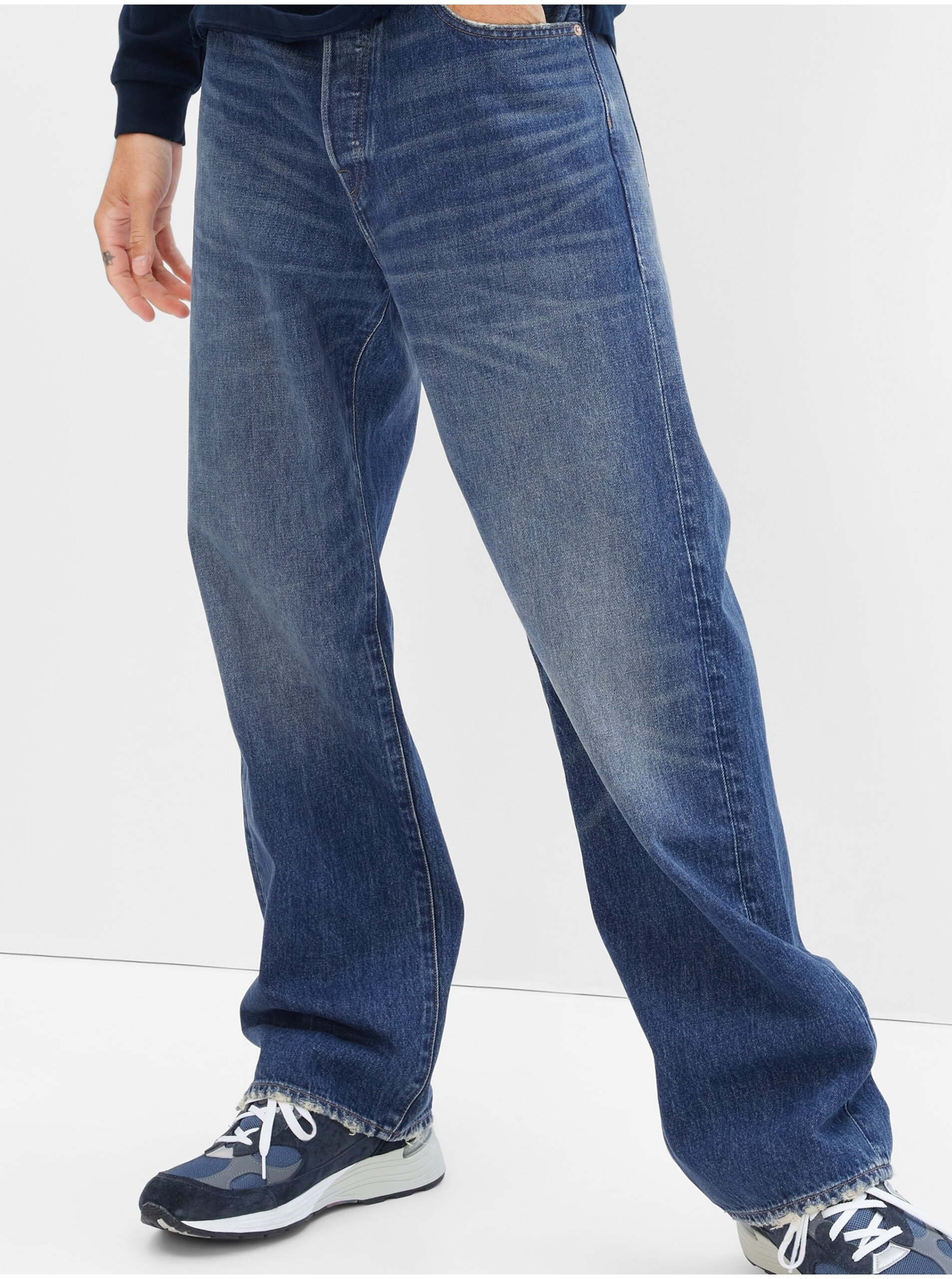 Levně Tmavě modré pánské široké džíny GAP