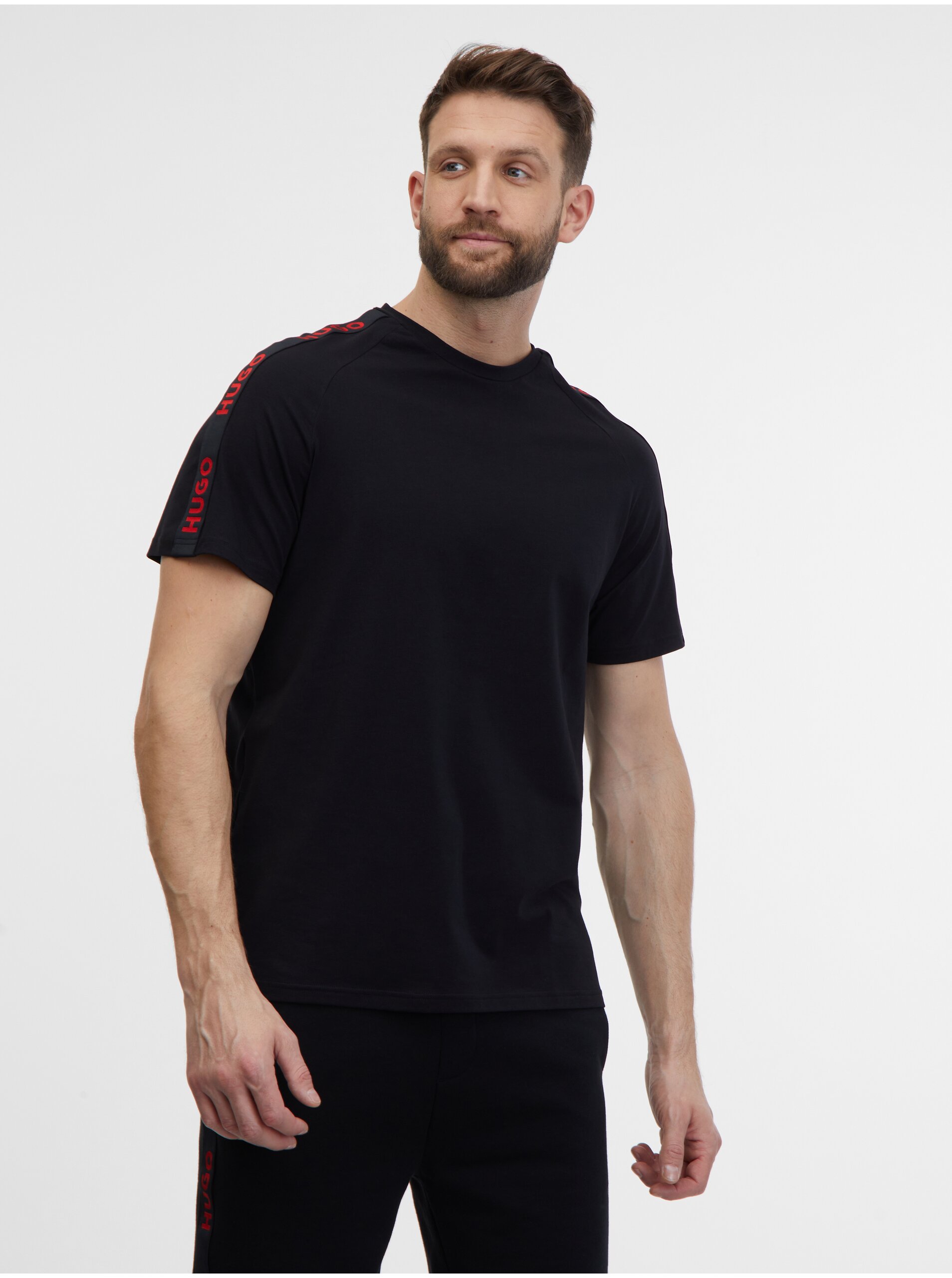 E-shop Černé pánské tričko HUGO