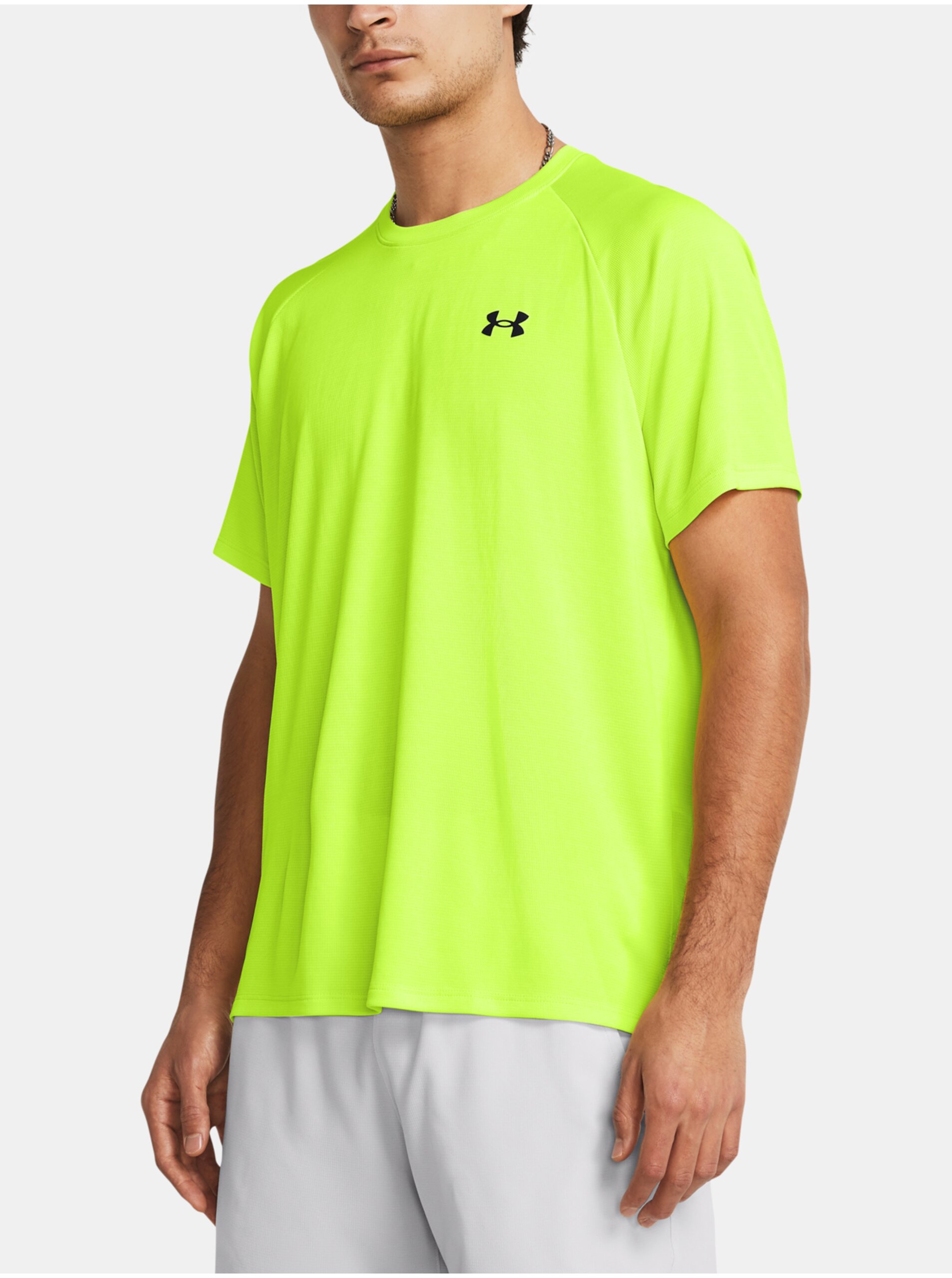 Levně Neonově zelené sportovní tričko Under Armour UA Tech Textured SS
