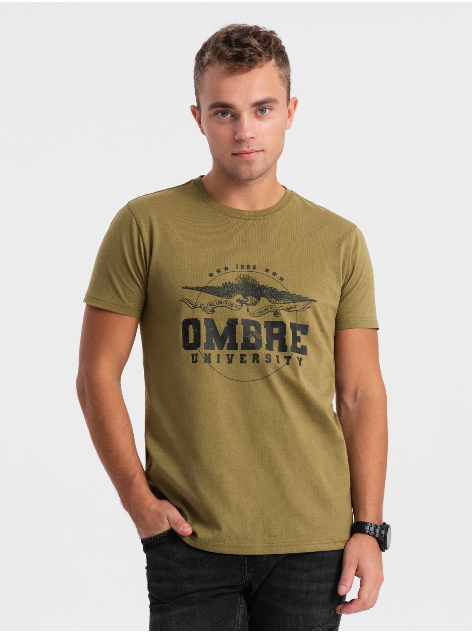Levně Khaki pánské tričko Ombre Clothing