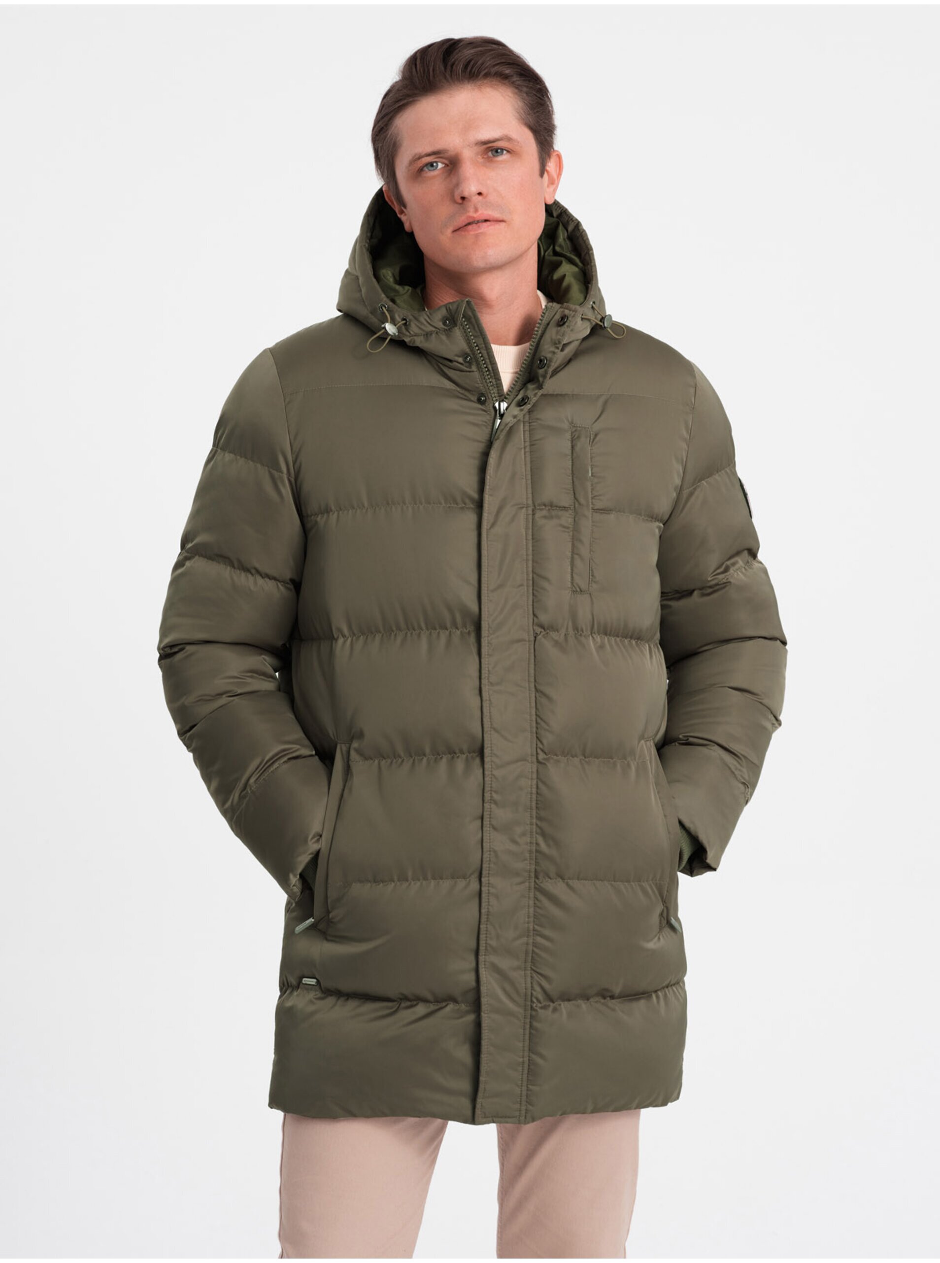 Lacno Kaki pánsky zimný prešívaný kabát Ombre Clothing