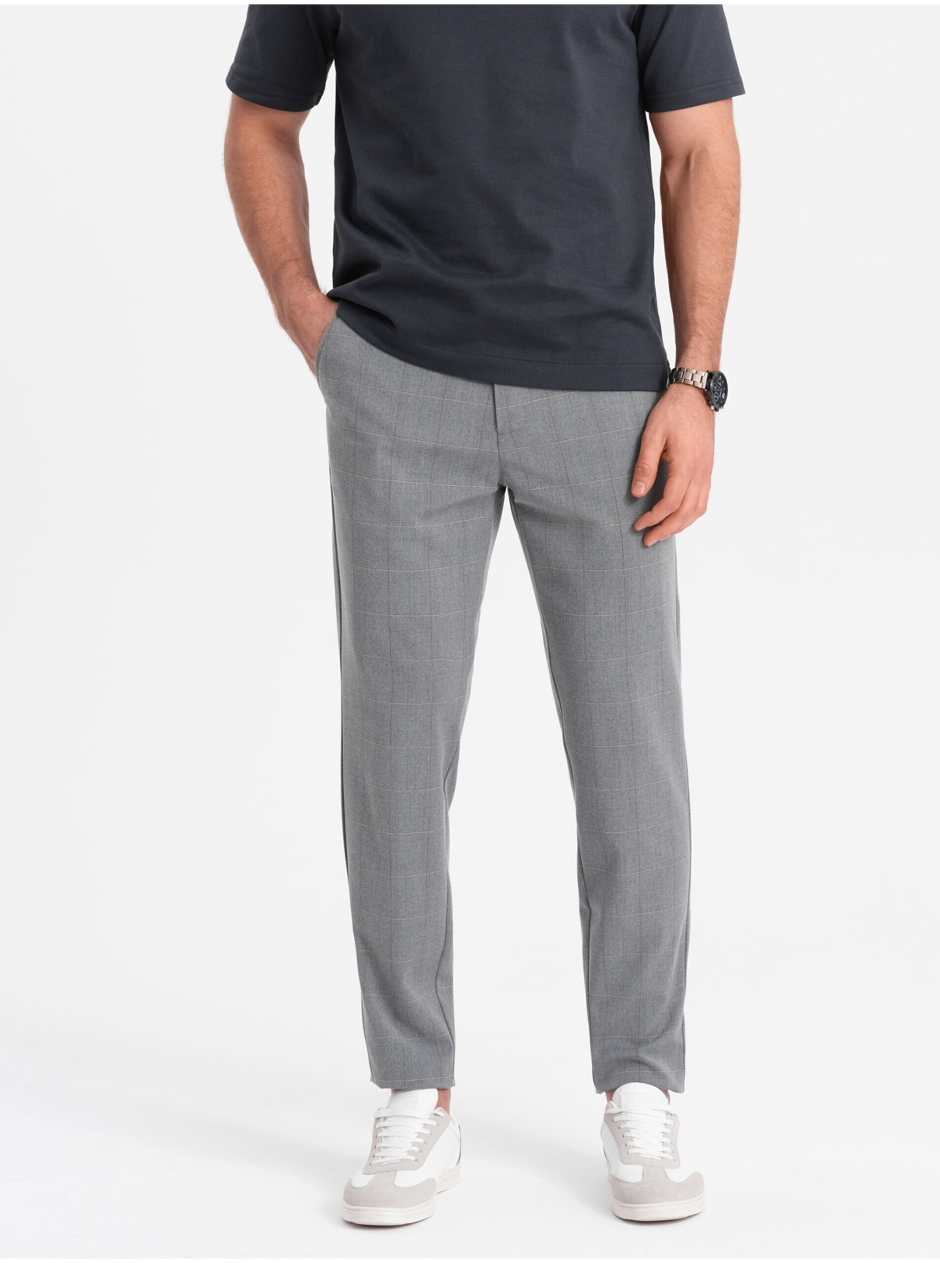 E-shop Šedé pánské kostkované kalhoty Ombre Clothing