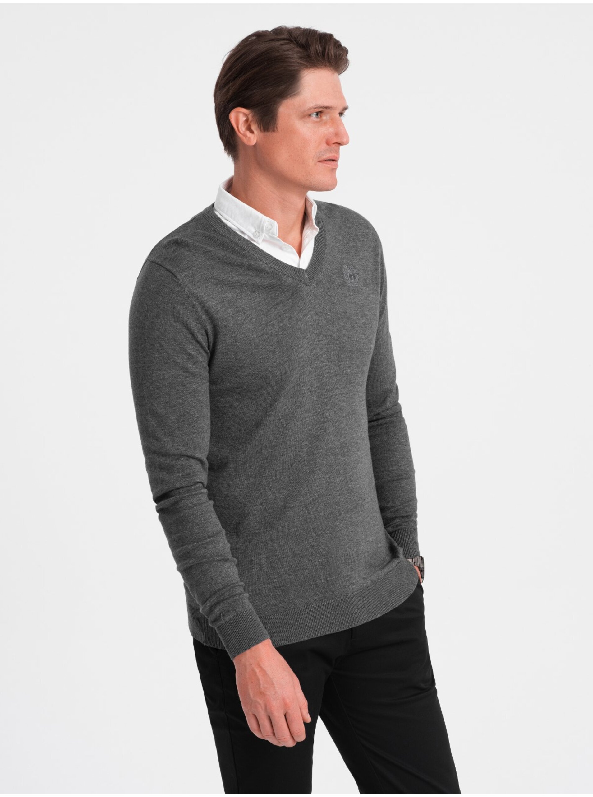 Lacno Sivý pánsky sveter s košeľovým golierom Ombre Clothing
