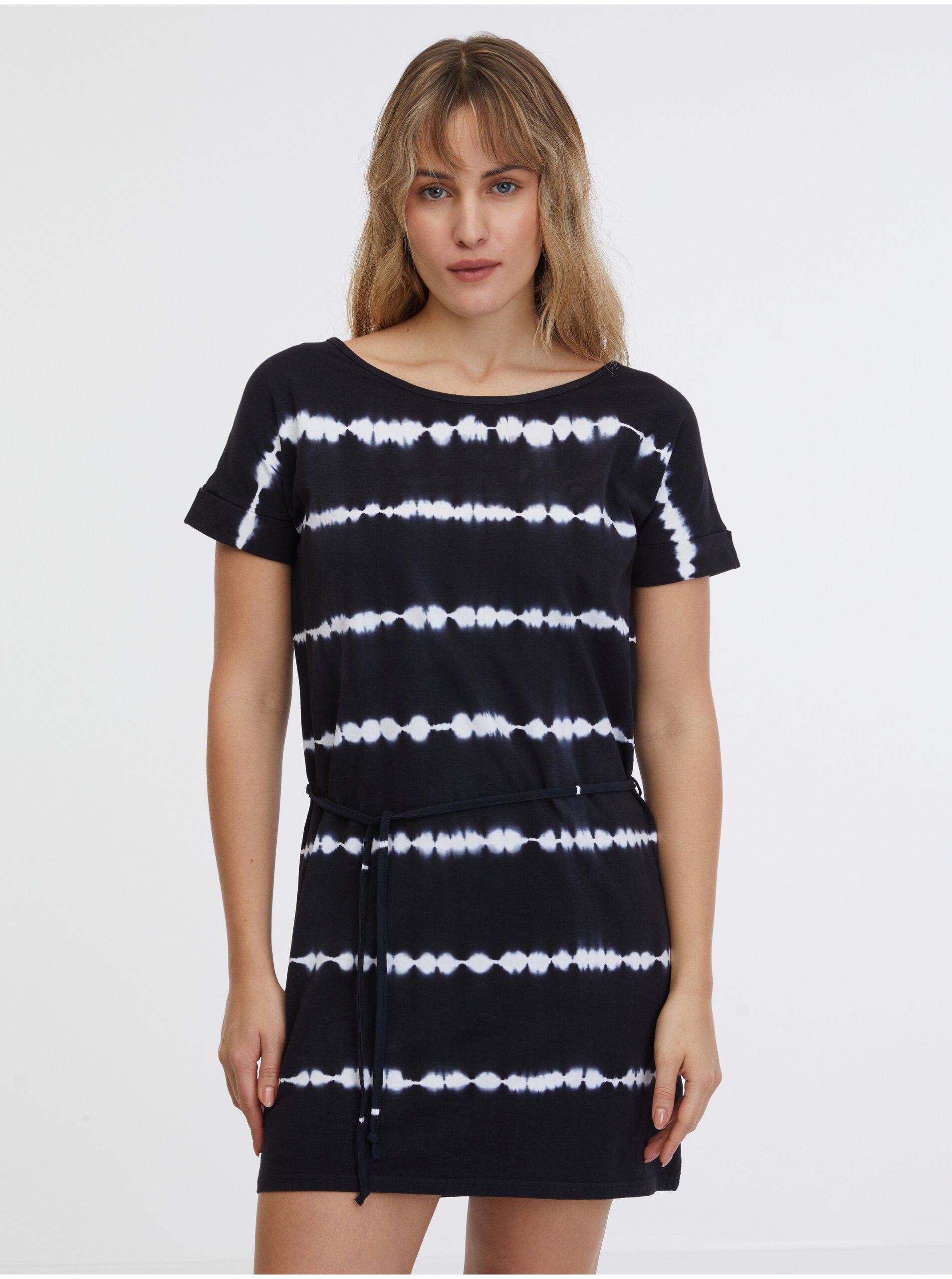 E-shop Bílo-černé dámské vzorované šaty SAM 73 Raquel
