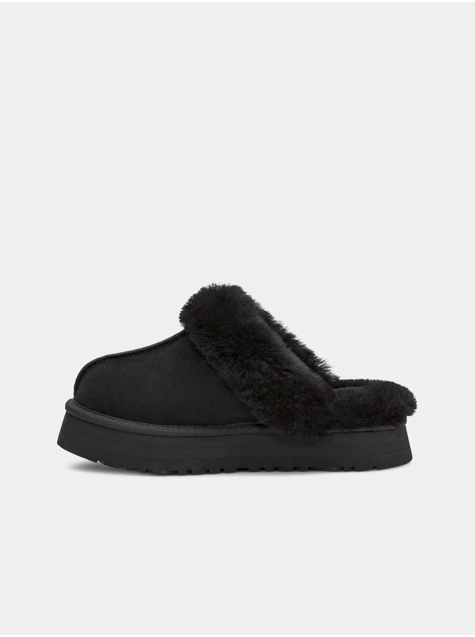E-shop Černé dámské semišové pantofle s ovčí kožešinou UGG Disquette