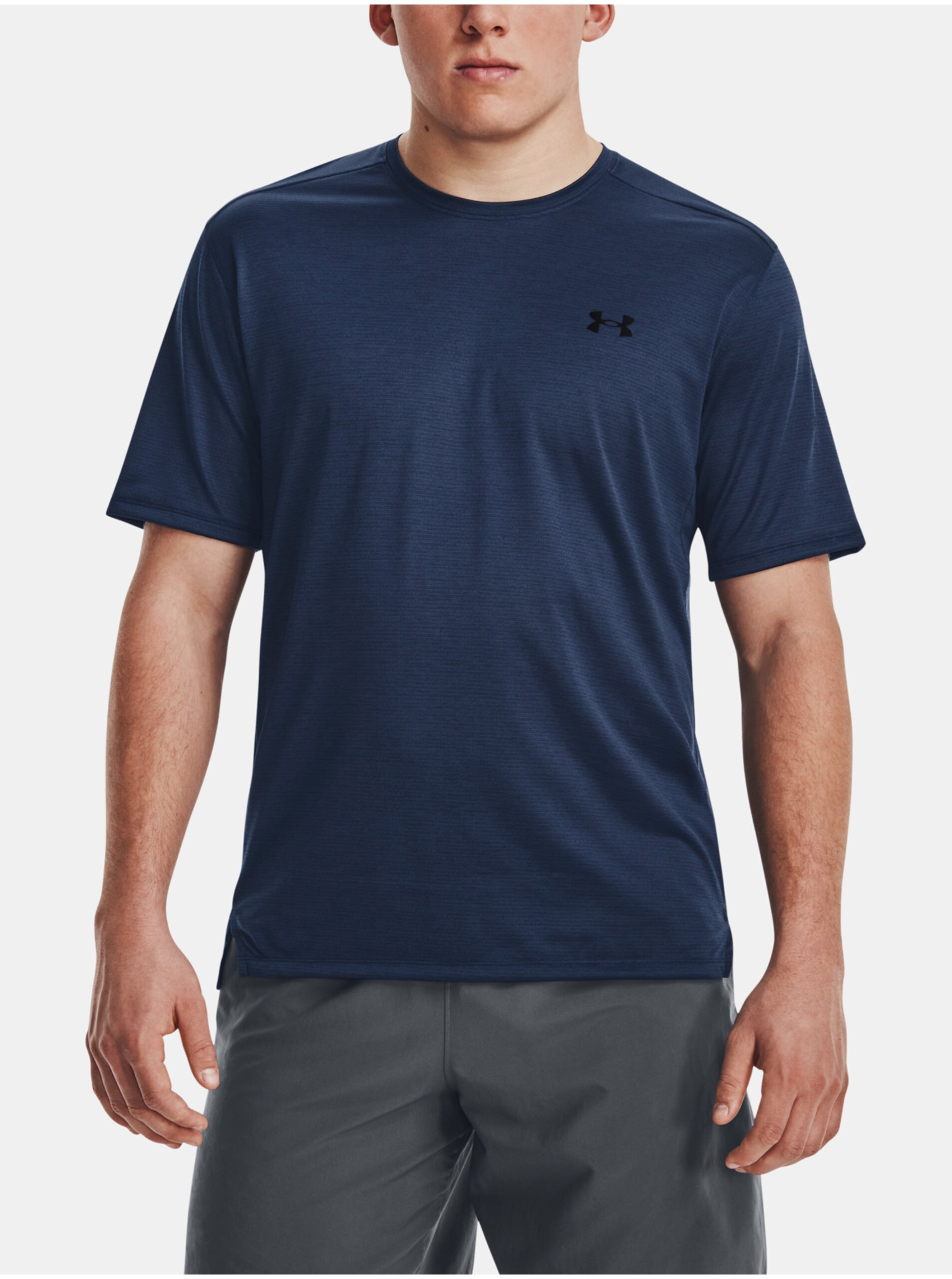 Levně Tmavě modré sportovní tričko Under Armour UA Tech Vent SS