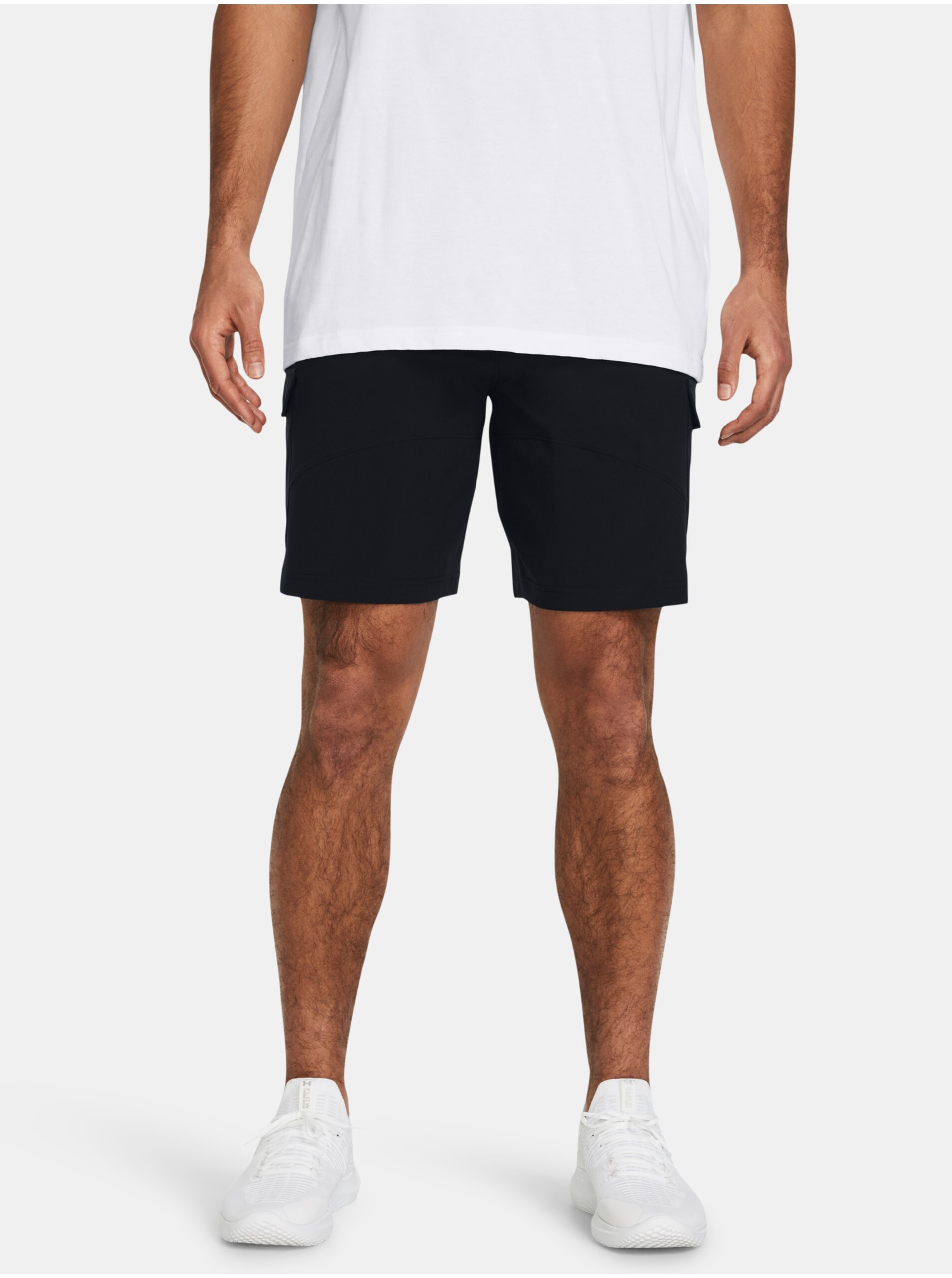 Levně Černé sportovní kraťasy Under Armour Stretch Woven Cargo Short