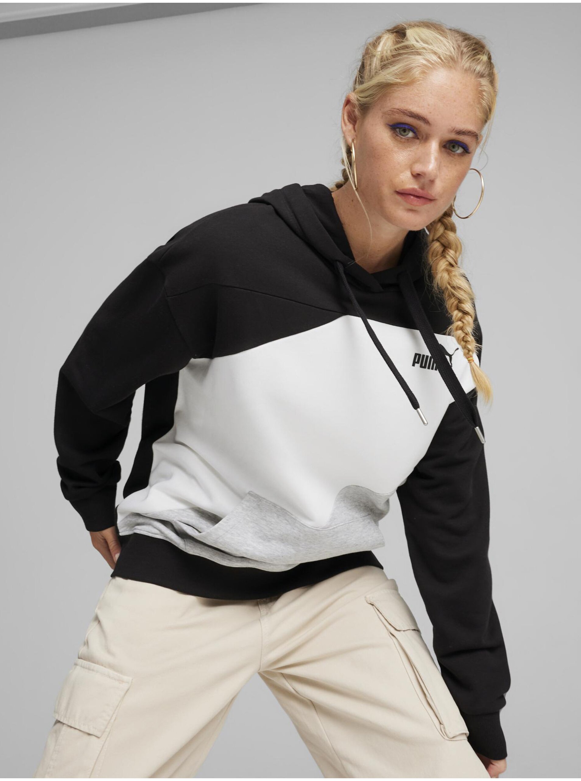 Lacno Bielo-čierna dámska mikina s kapucňou Puma Power Hoodie TR