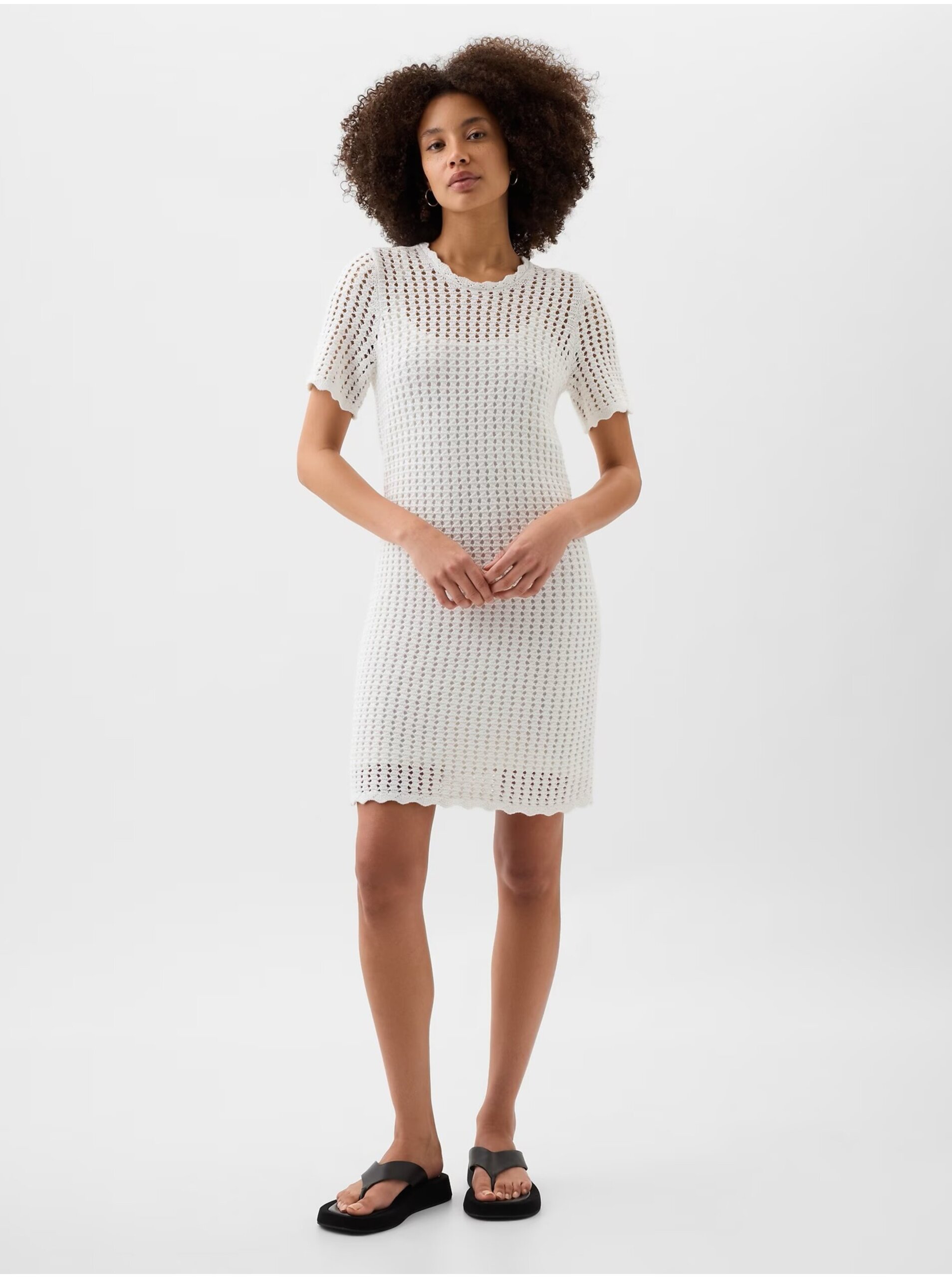 E-shop Biele dámske dierované mini šaty GAP