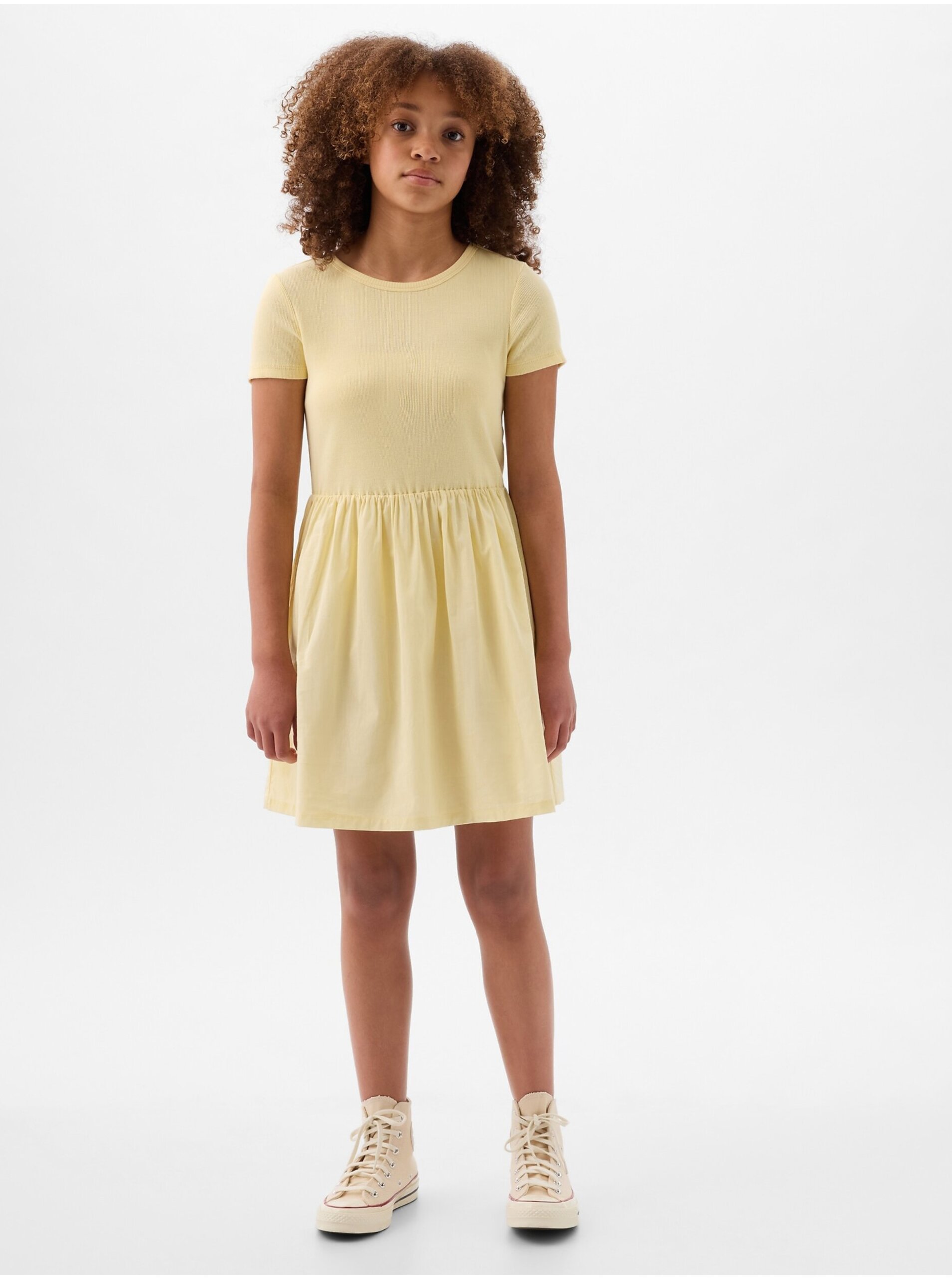 E-shop Světle žluté holčičí šaty GAP