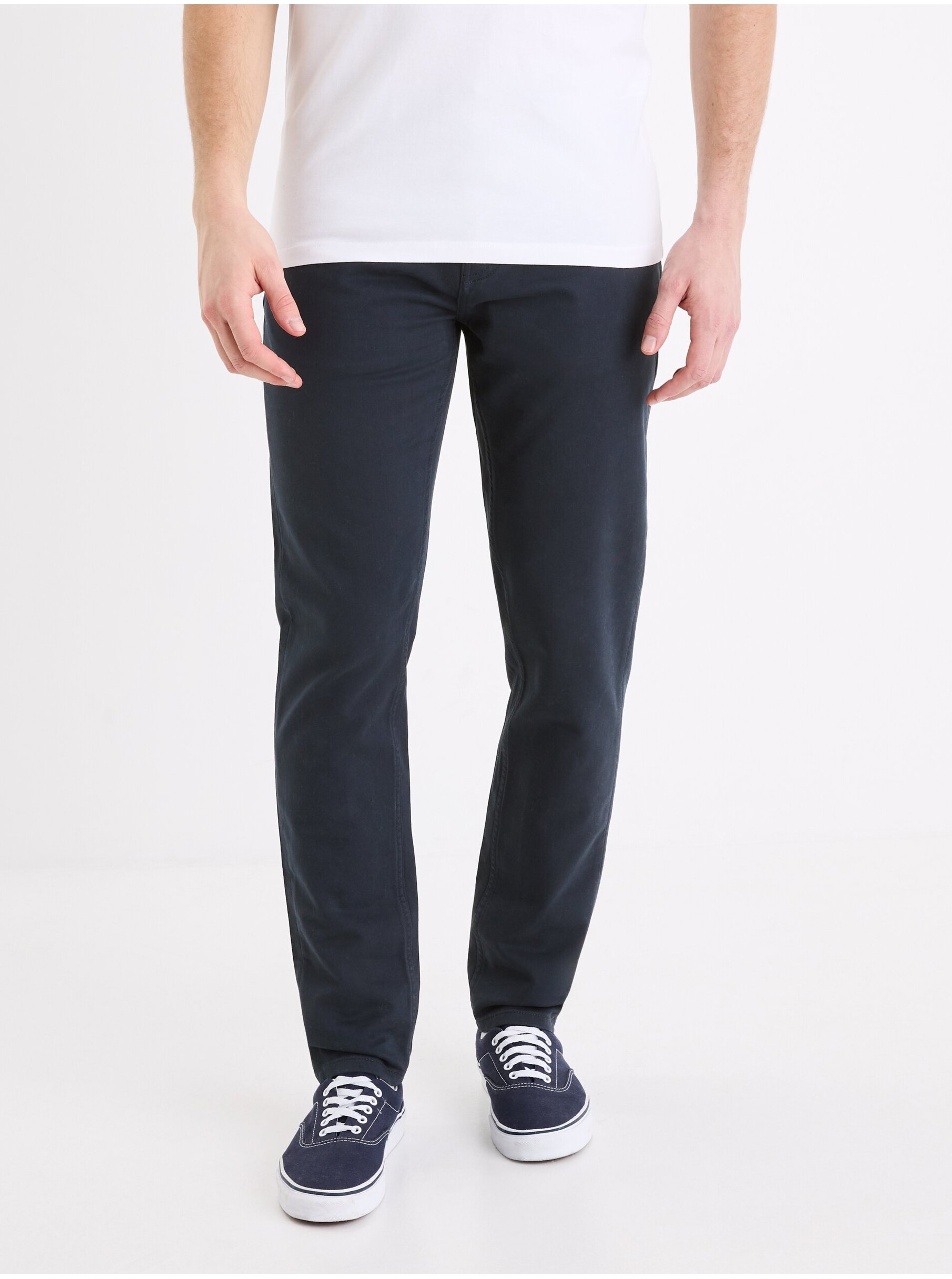 E-shop Tmavě modré pánské kalhoty Celio Gofive