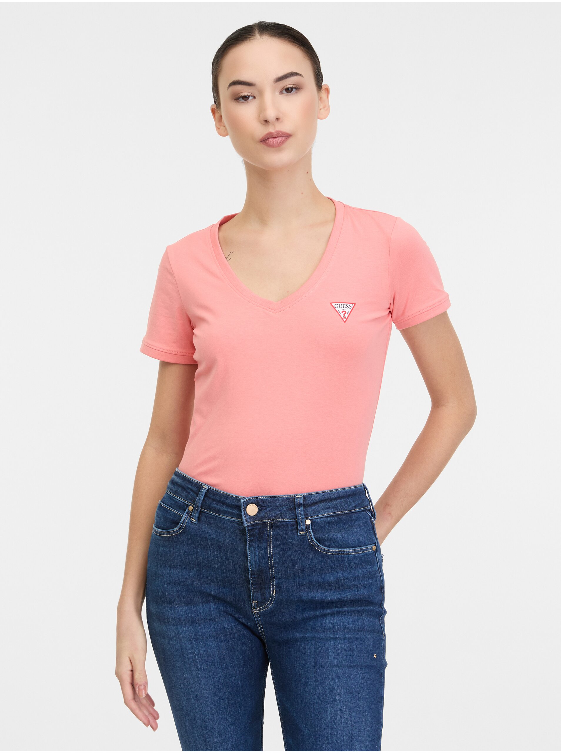 Levně Růžové dámské tričko Guess