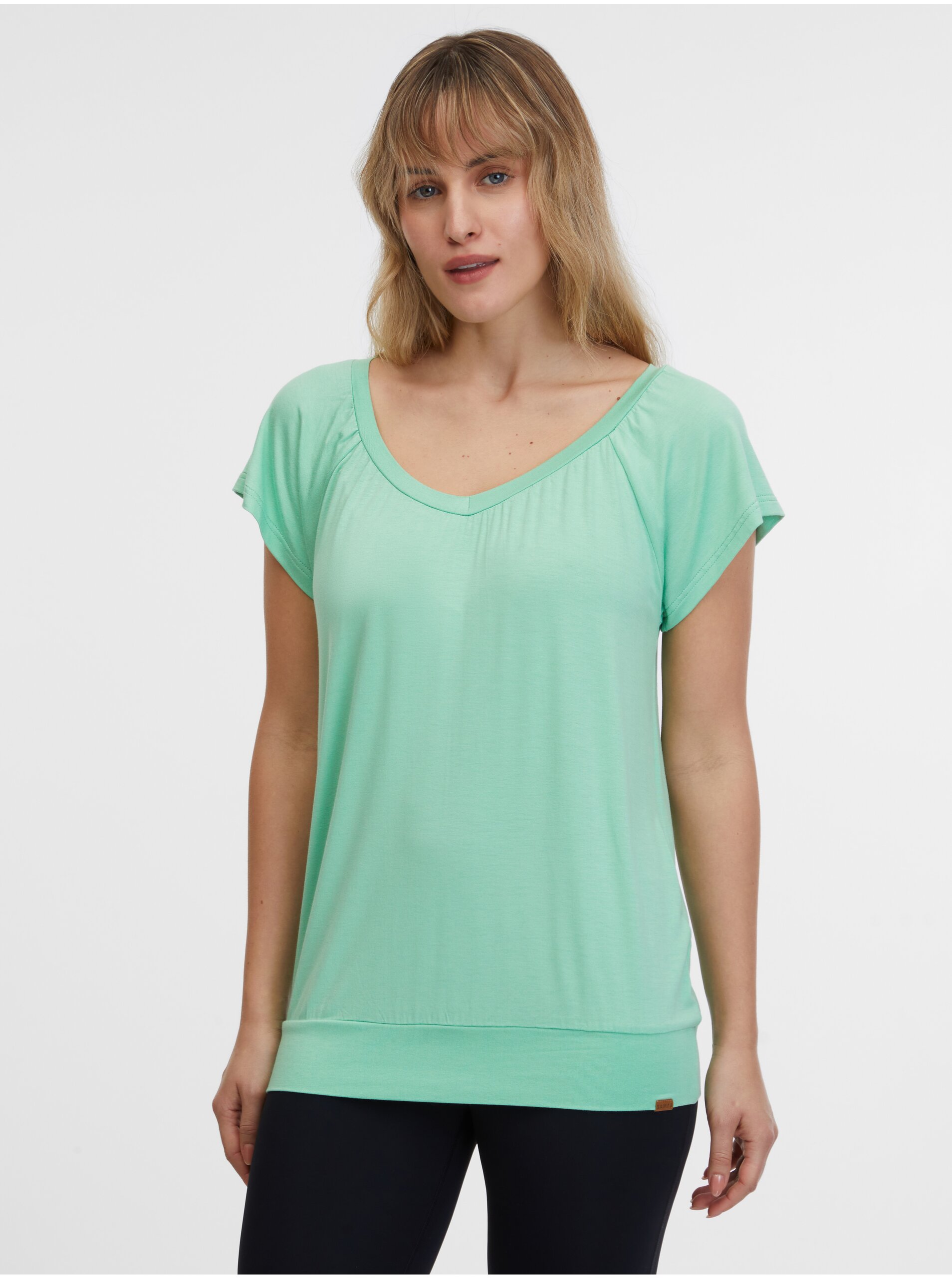Levně Světle zelené dámské tričko SAM 73 Cleopatra