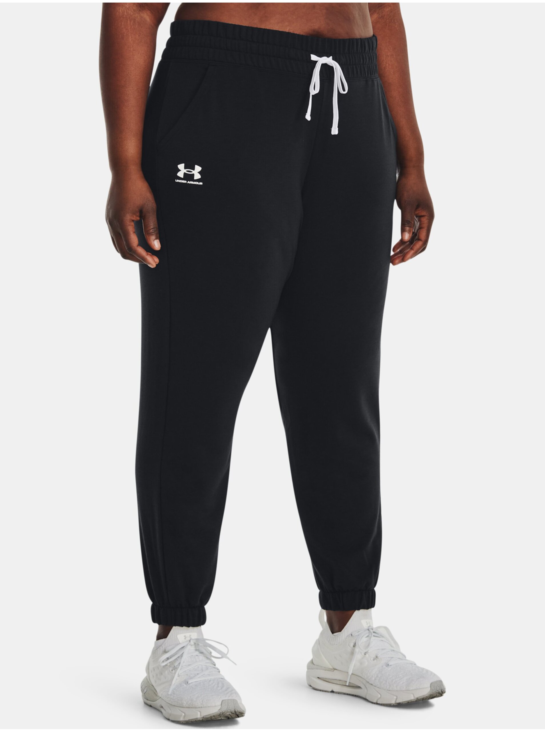 Levně Černé dámské sportovní tepláky Under Armour Rival Terry Joggers