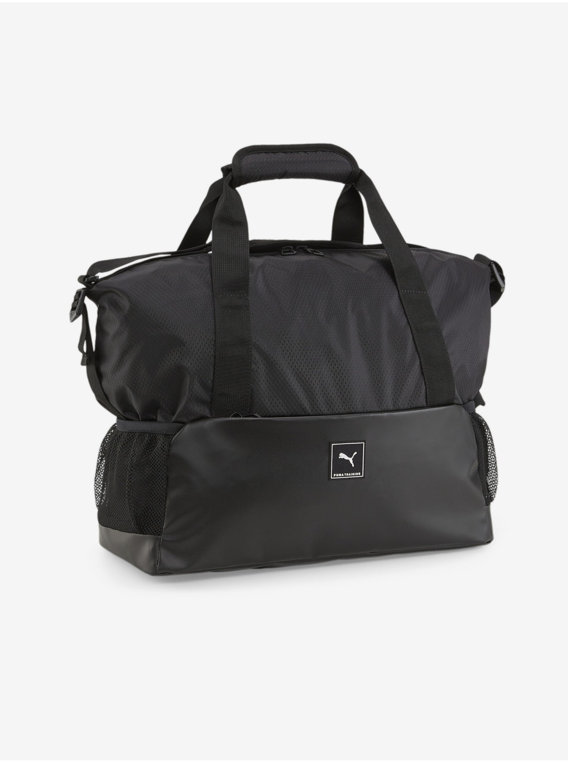 E-shop Čierna športová taška Puma Training Sportsbag S