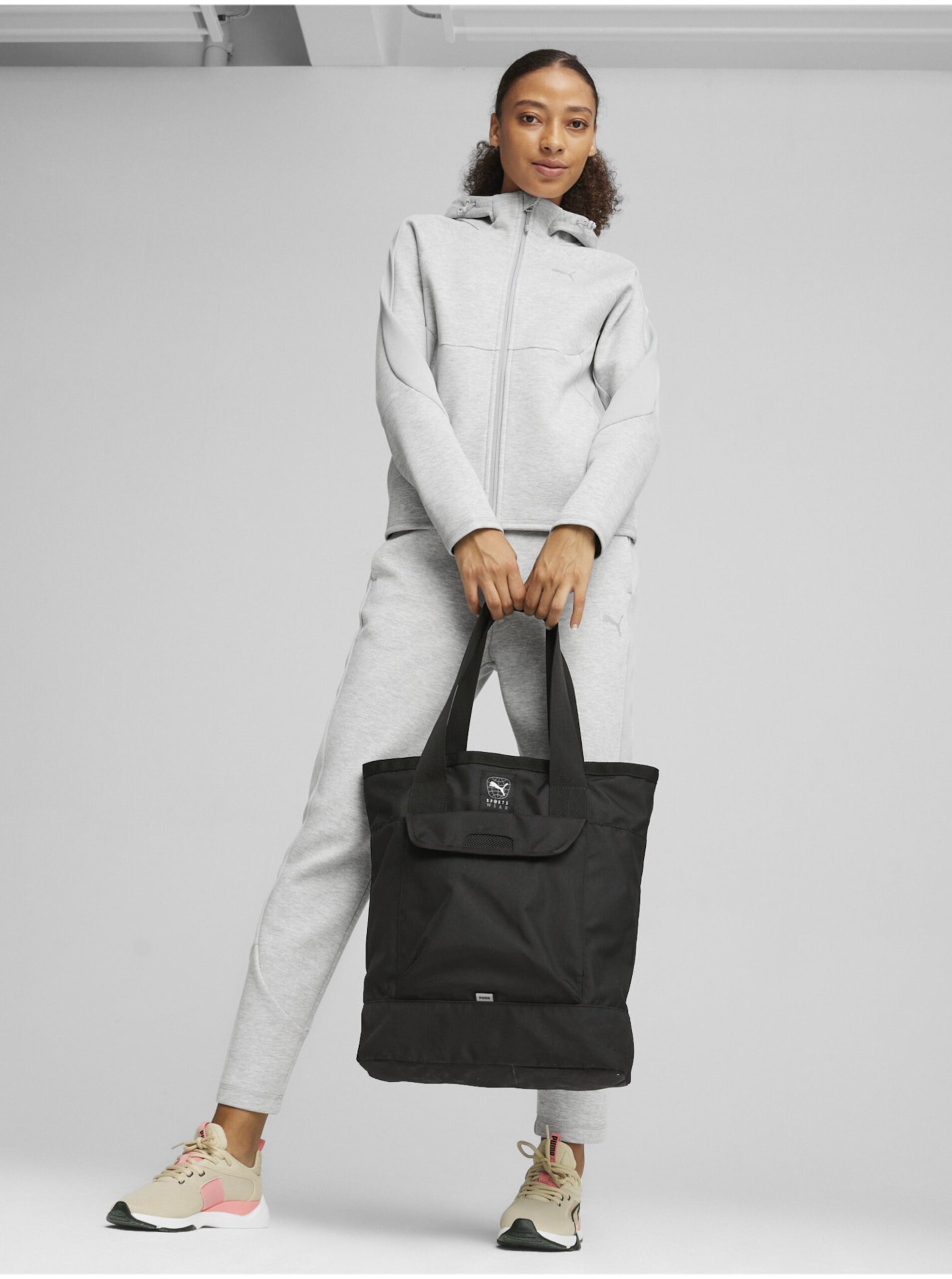 E-shop Černá dámská taška Puma Better Tote Bag