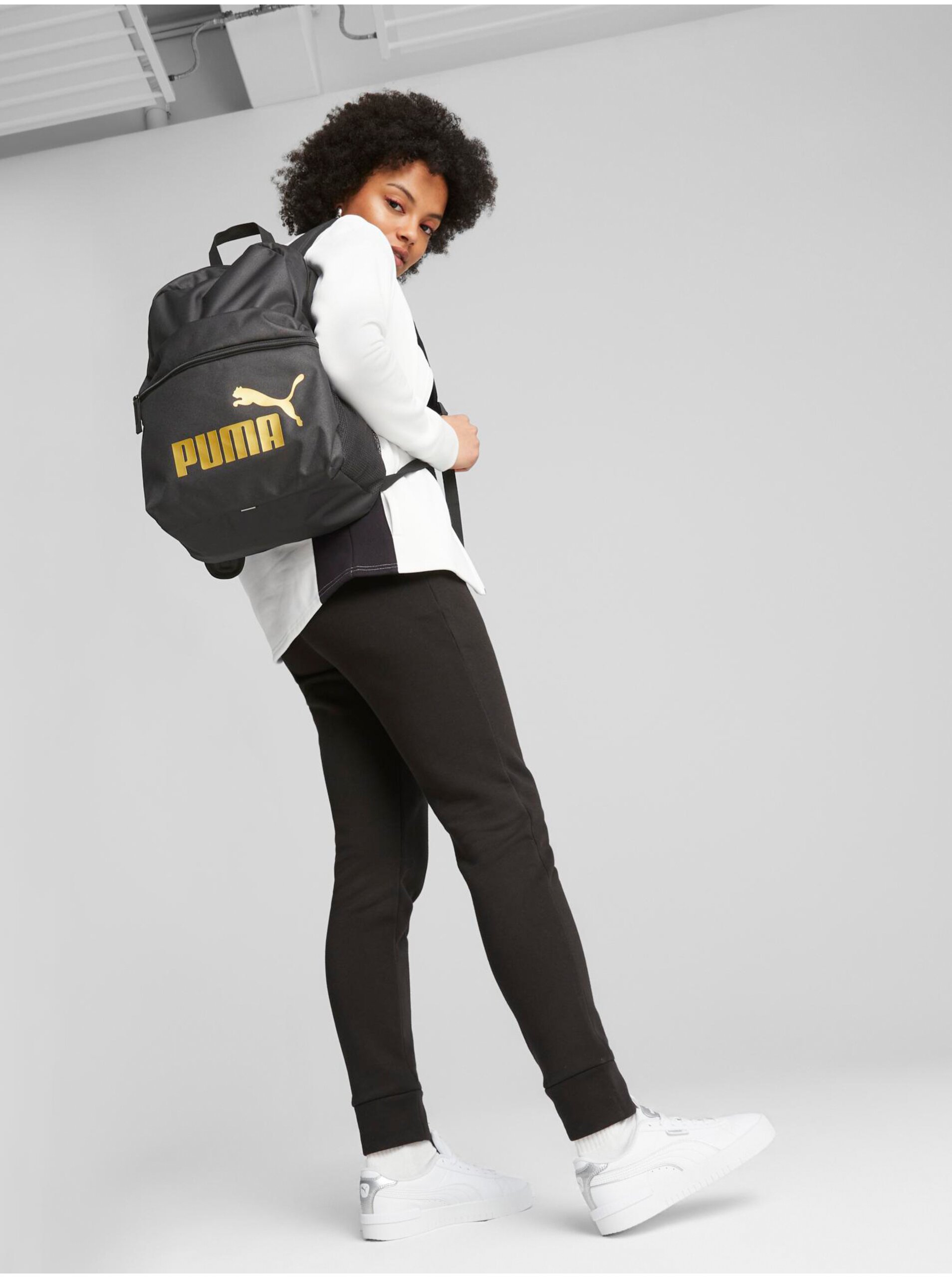 Levně Černý batoh Puma Phase Backpack
