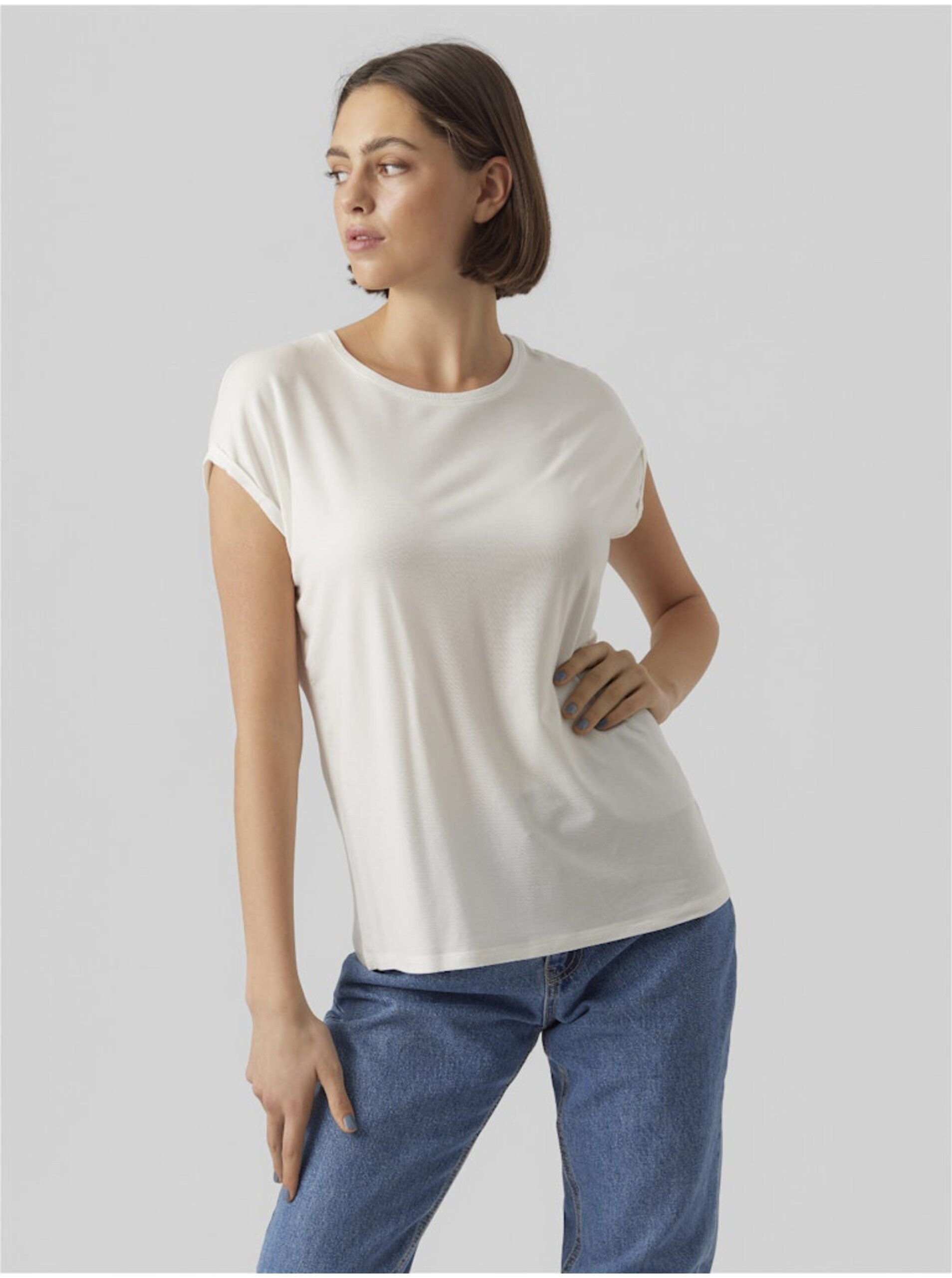 E-shop Bílé dámské tričko Vero Moda Ava