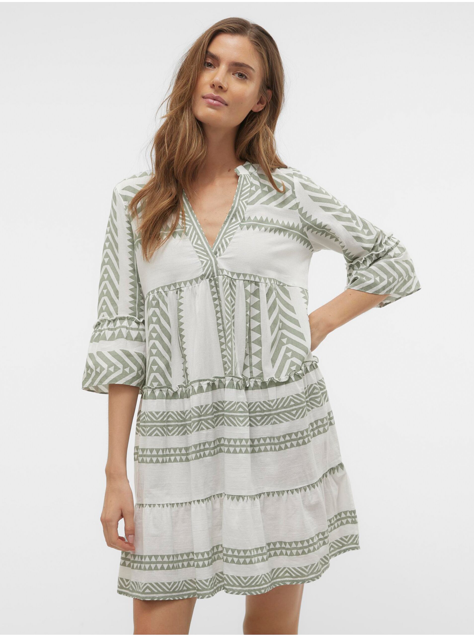E-shop Zeleno-bílé dámské vzorované šaty Vero Moda Dicthe