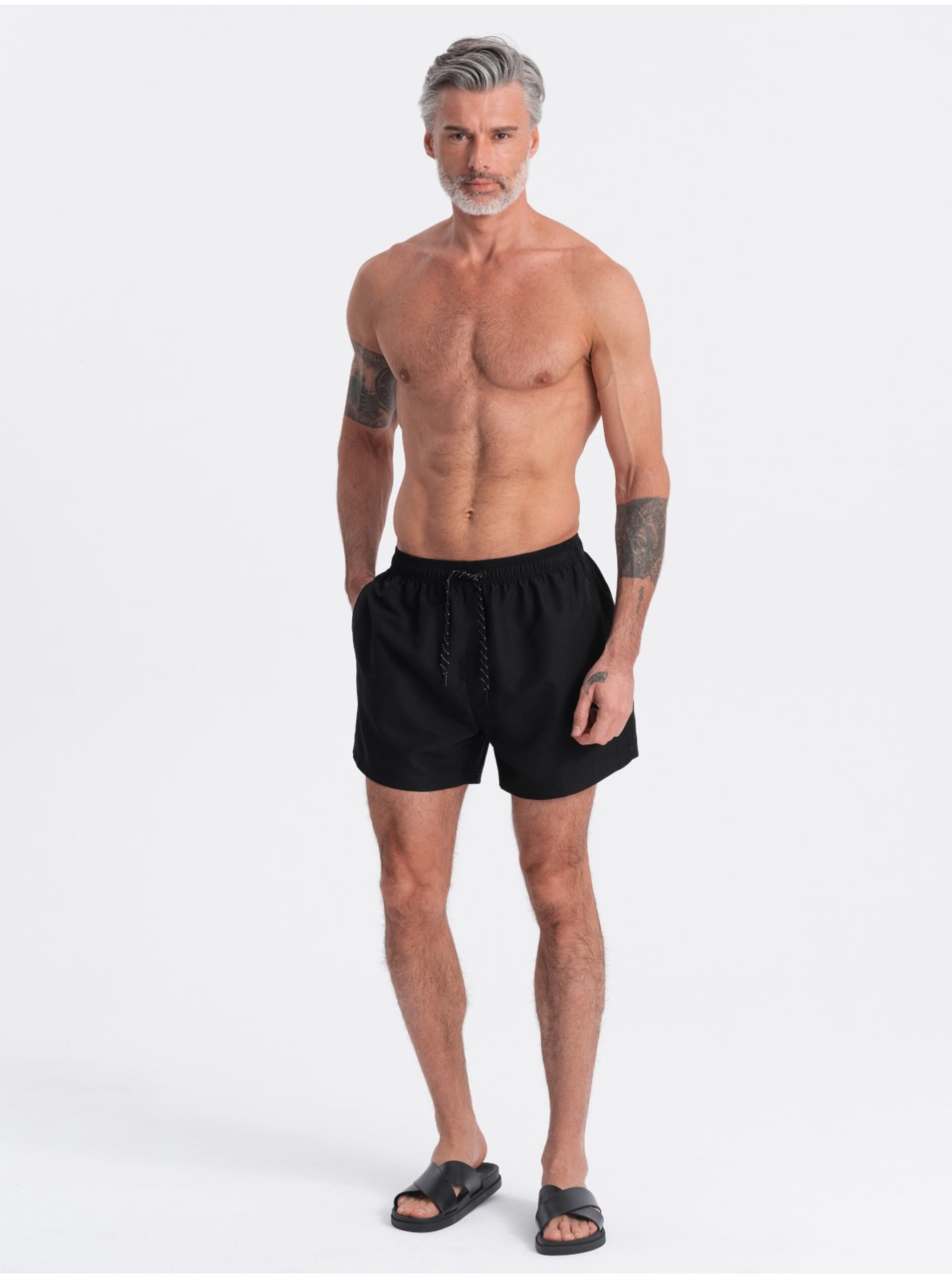 E-shop Čierne pánske plavecké šortky Ombre Clothing V25 OM-SRBS-0125