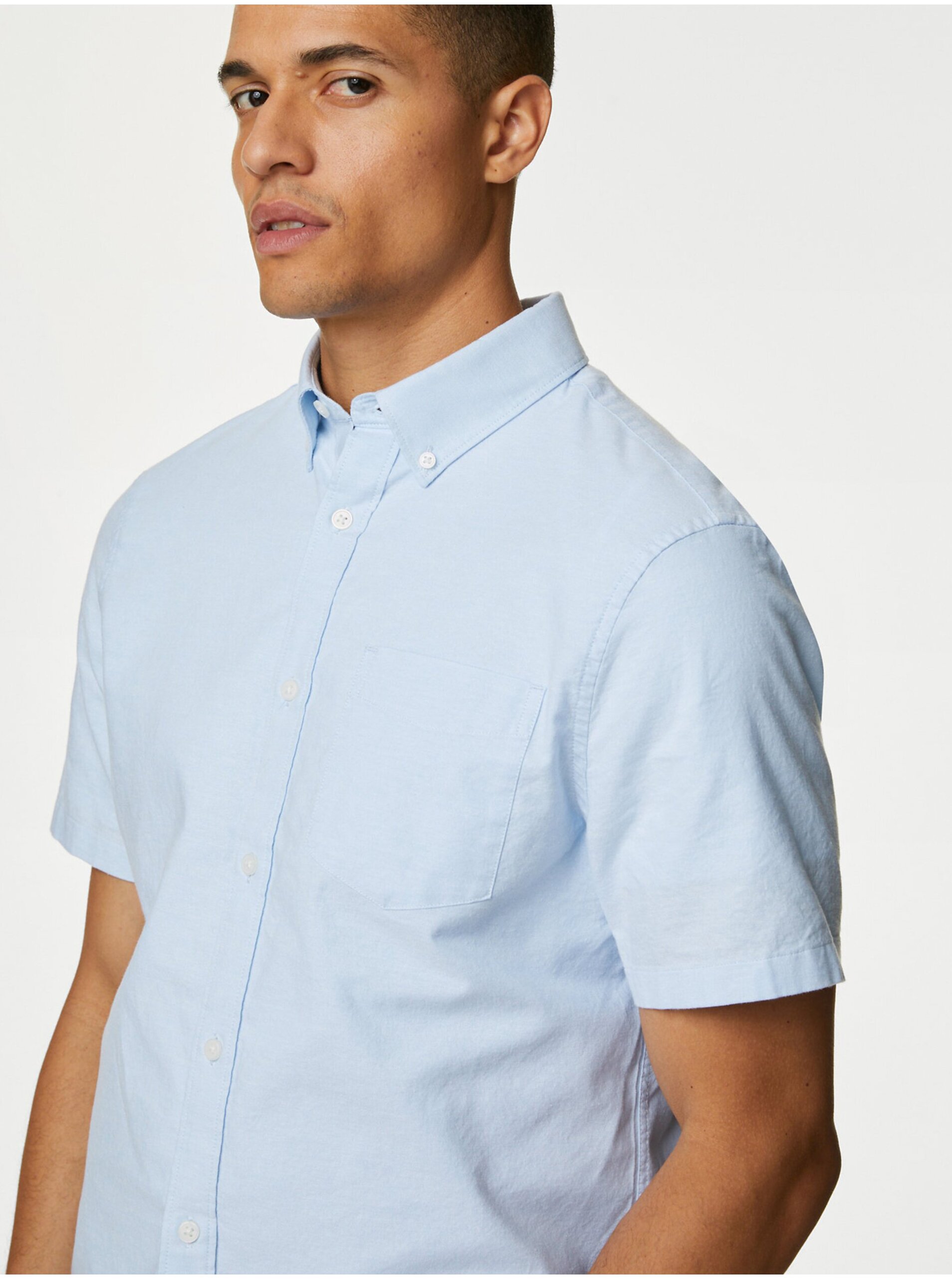 Levně Světle modrá pánská košile Marks & Spencer Oxford