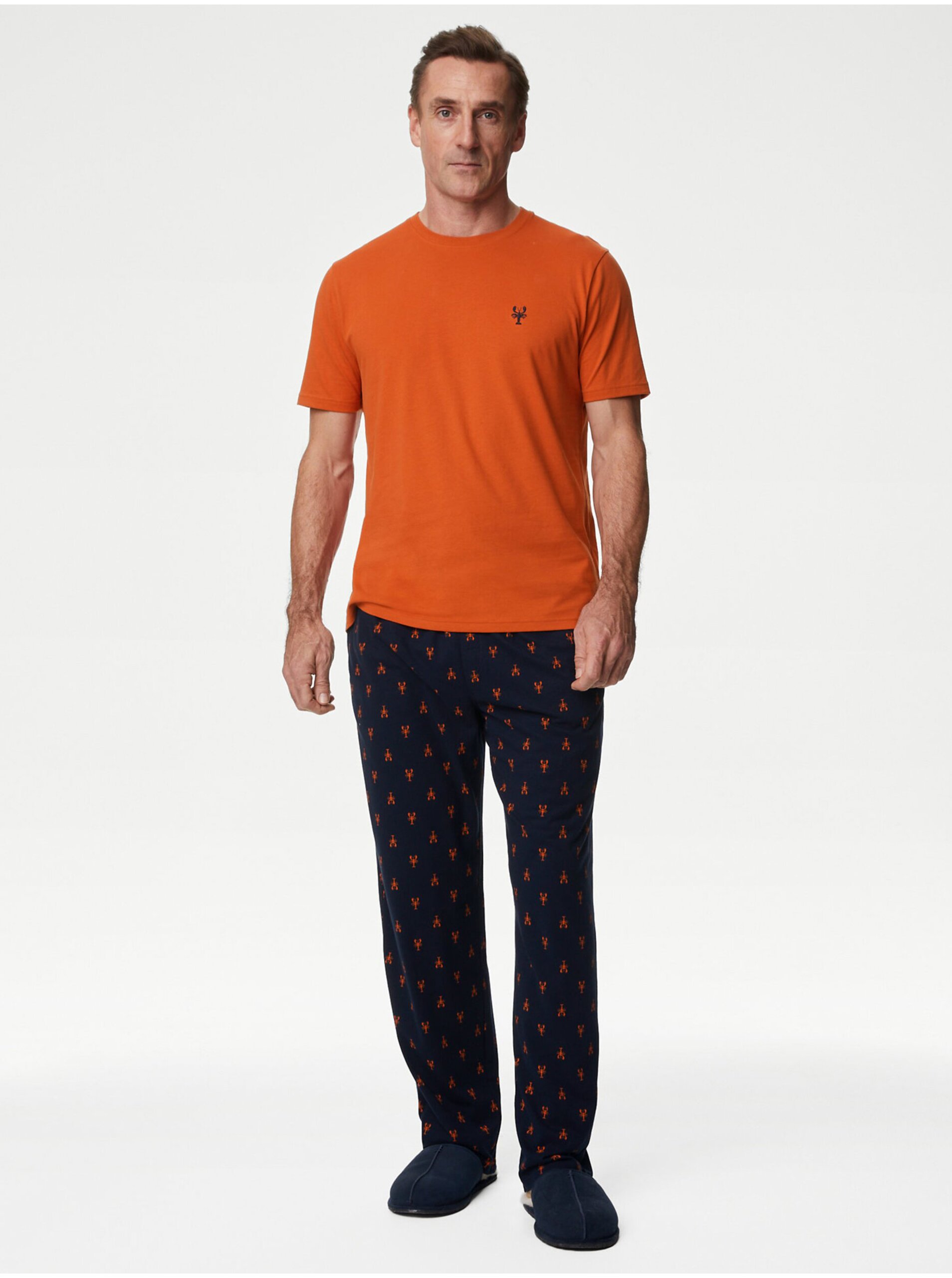 Levně Modro-oranžové pánské pyžamo s motivem humrů Marks & Spencer