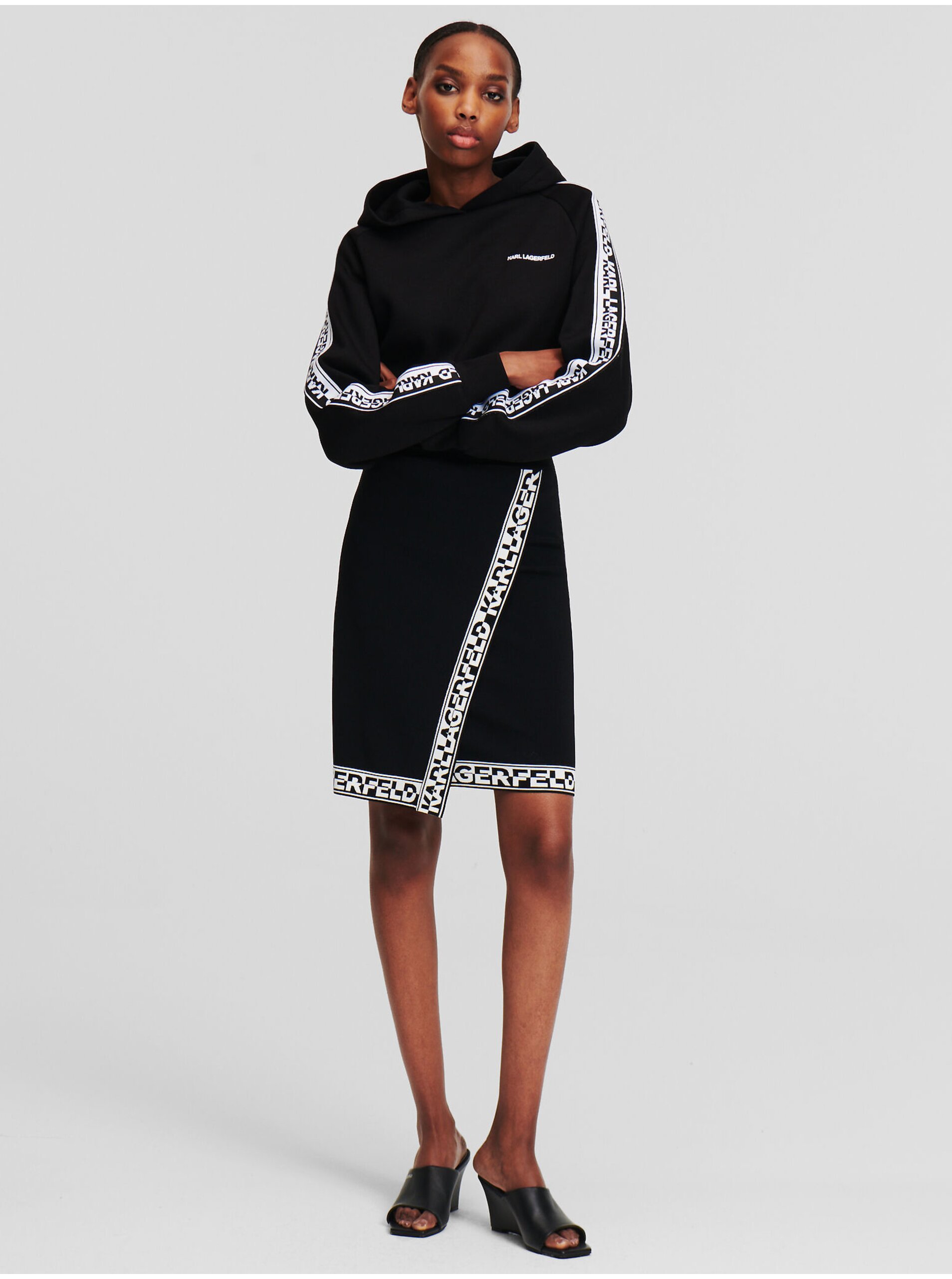 Lacno Čierna dámska úpletová sukňa KARL LAGERFELD Logo Knit Skirt