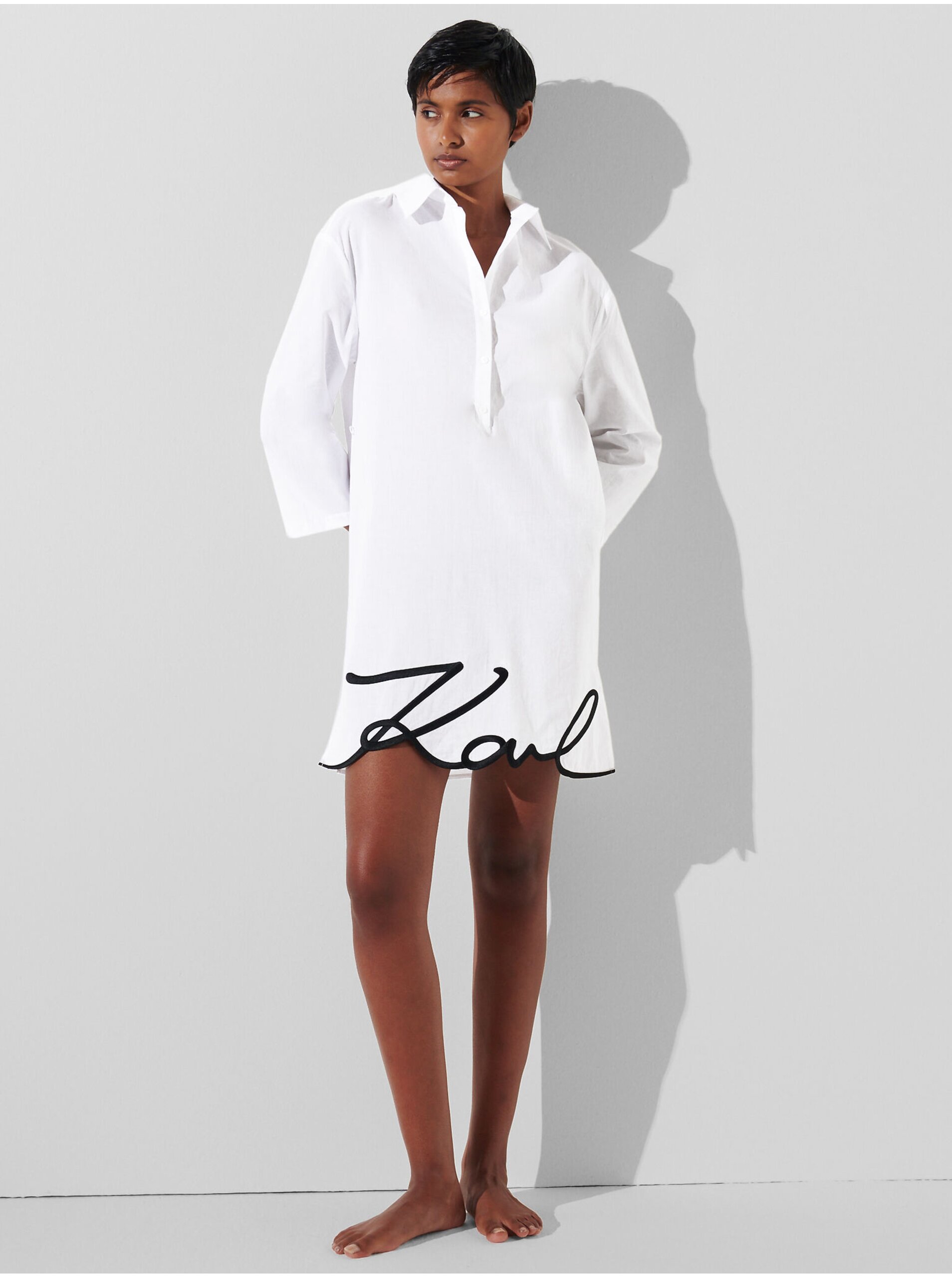 E-shop Bílé dámské šaty KARL LAGERFELD Karl DNA Signature