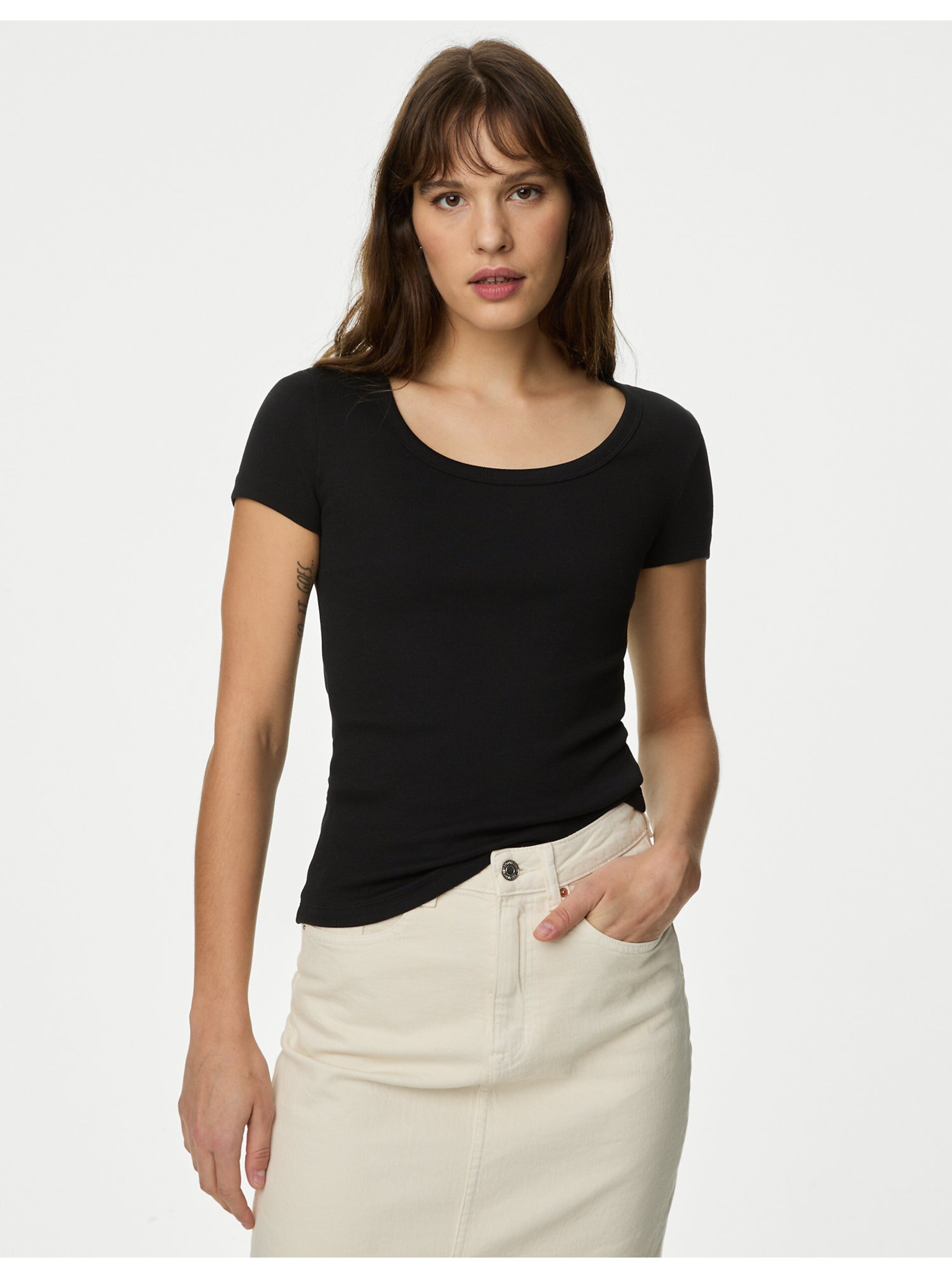 E-shop Černé dámské basic tričko Marks & Spencer