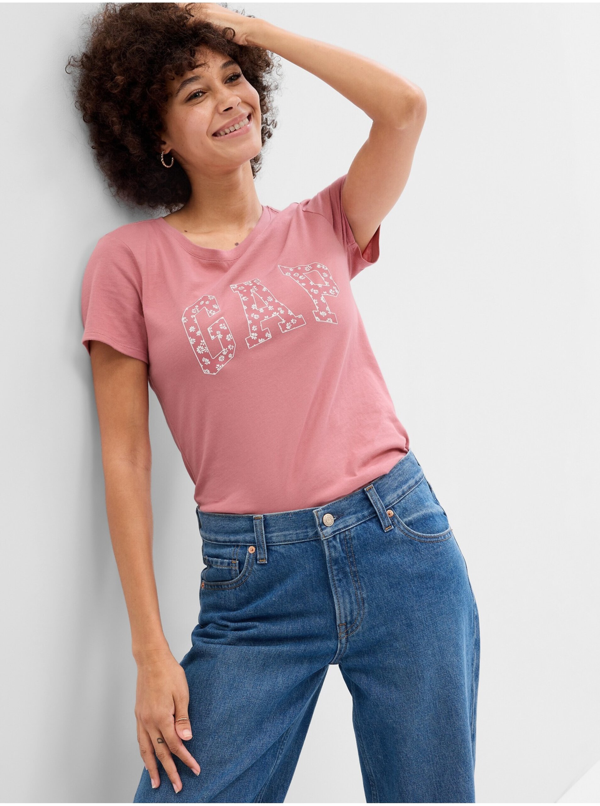 Levně Růžové dámské tričko GAP