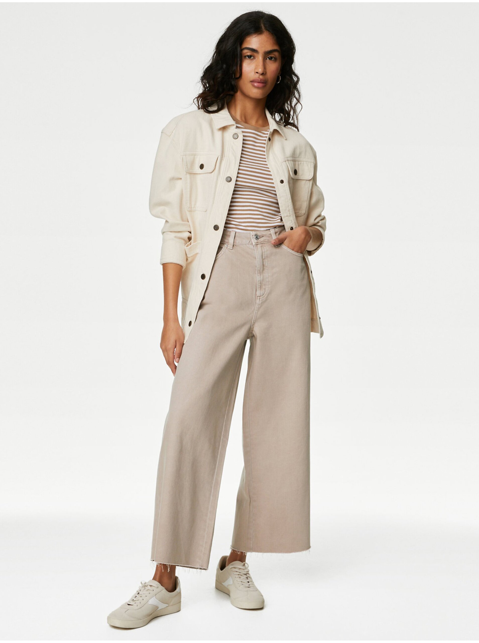 Levně Béžové dámské zkrácené wide fit džíny s vysokým pasem Marks & Spencer
