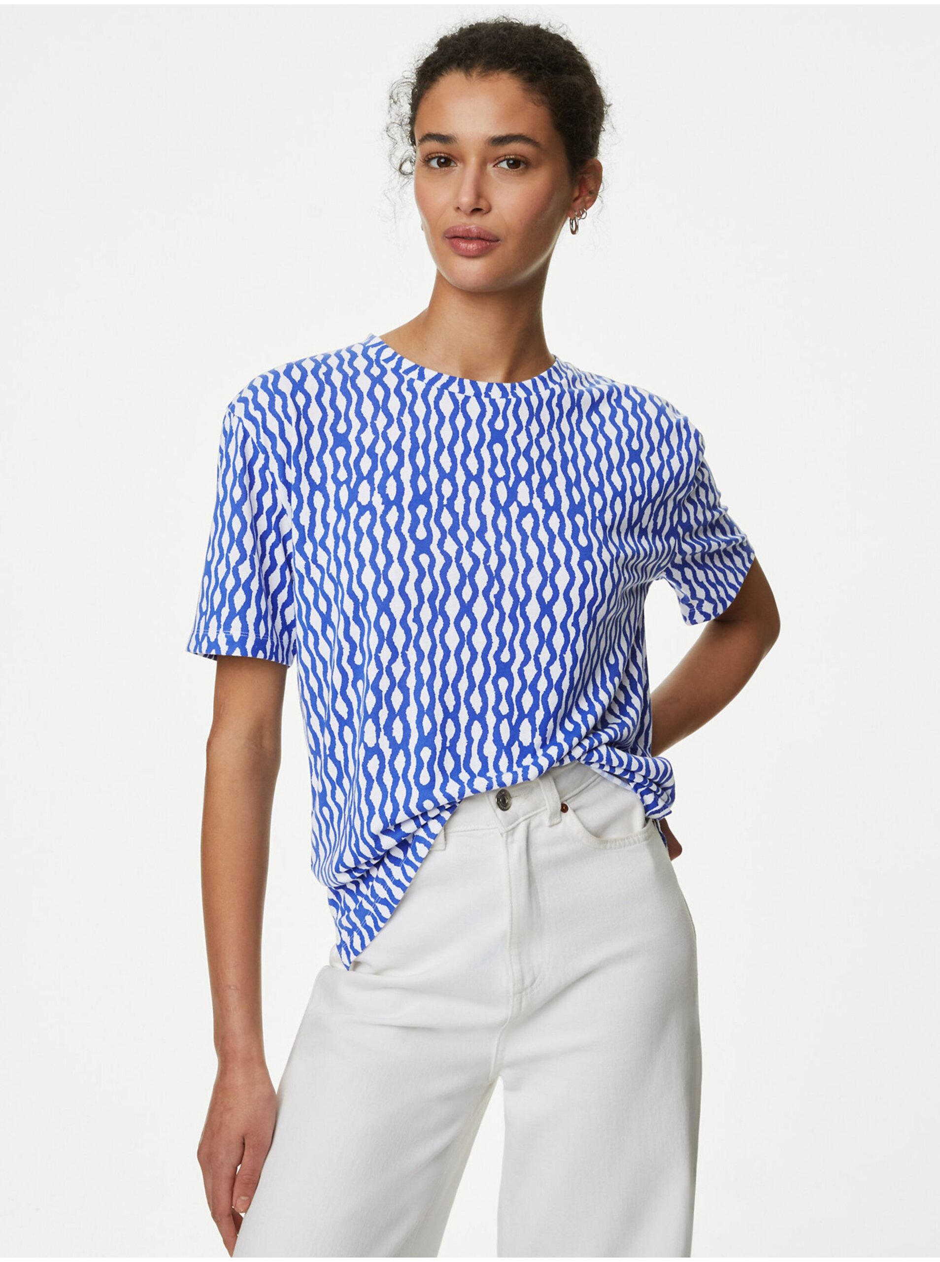 Levně Modré dámské vzorované volné tričko Marks & Spencer