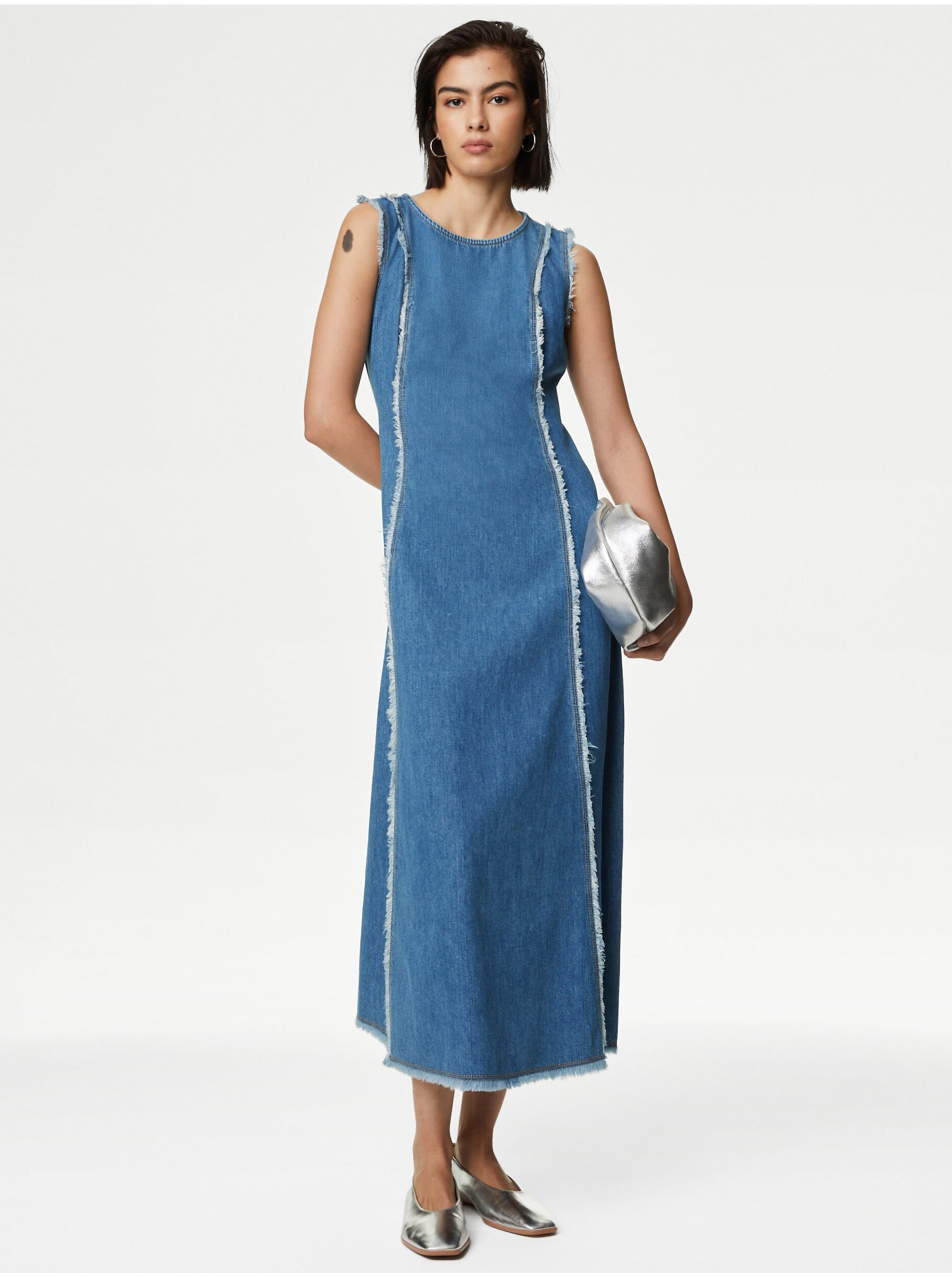 Levně Modré dámské džínové midi šaty Marks & Spencer