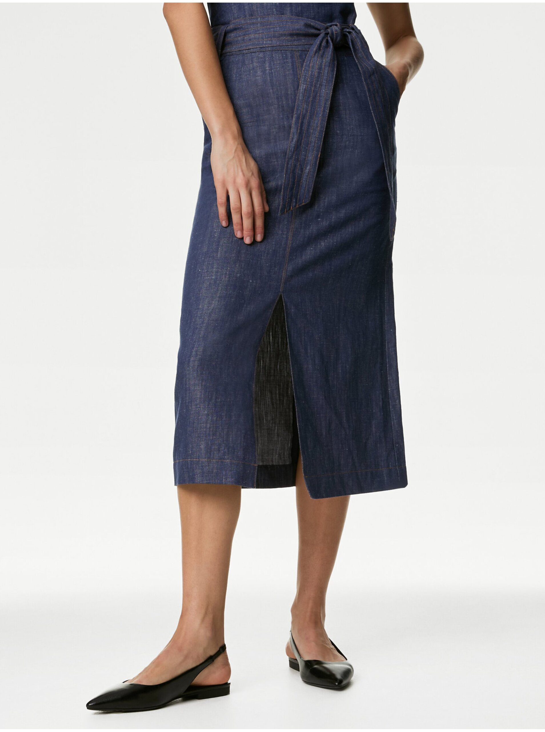 Lacno Tmavomodrá dámska rifľová midi sukňa s opaskom Marks & Spencer