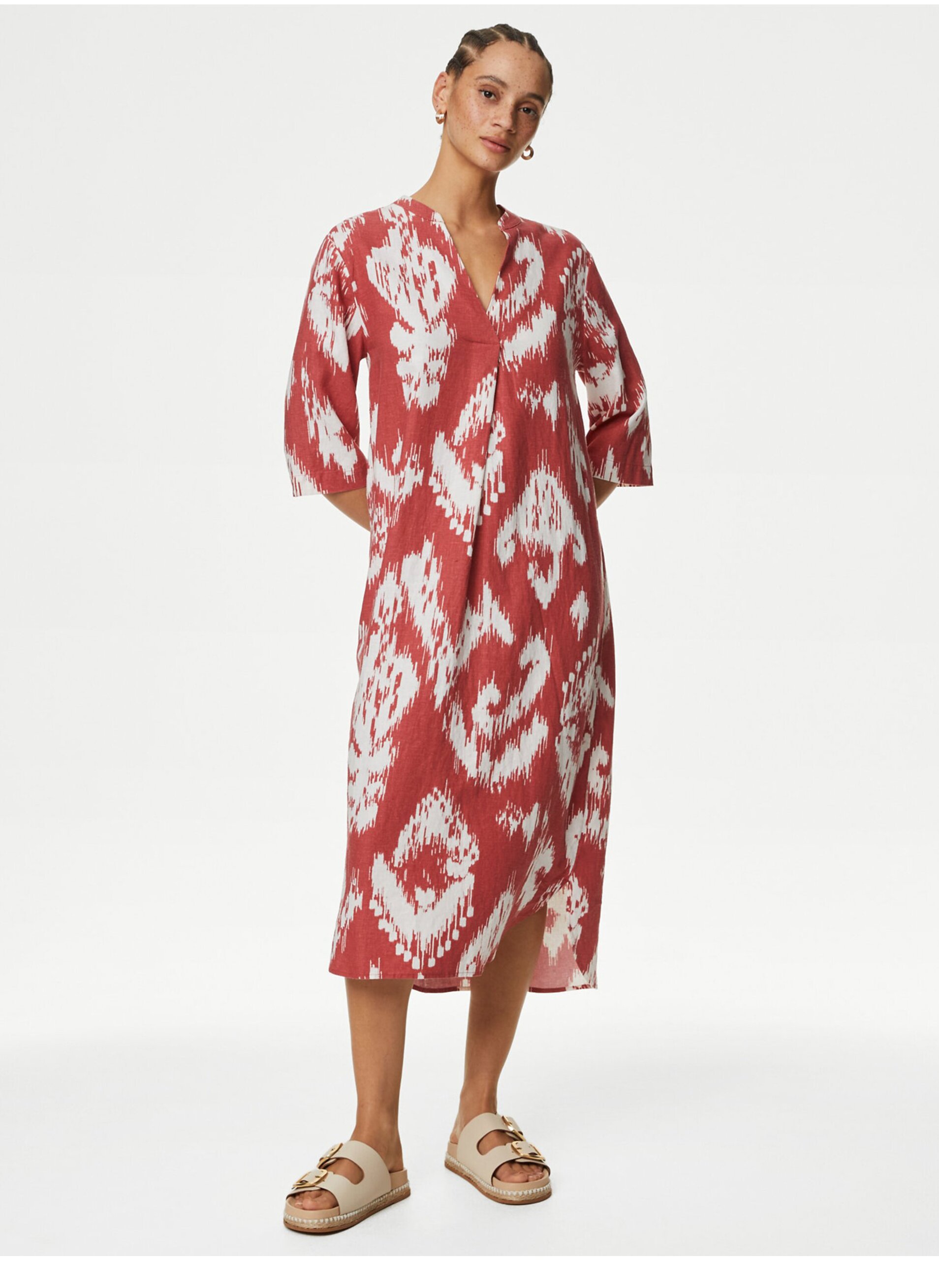 E-shop Bielo-červená dámska vzorovaná tunika Marks & Spencer