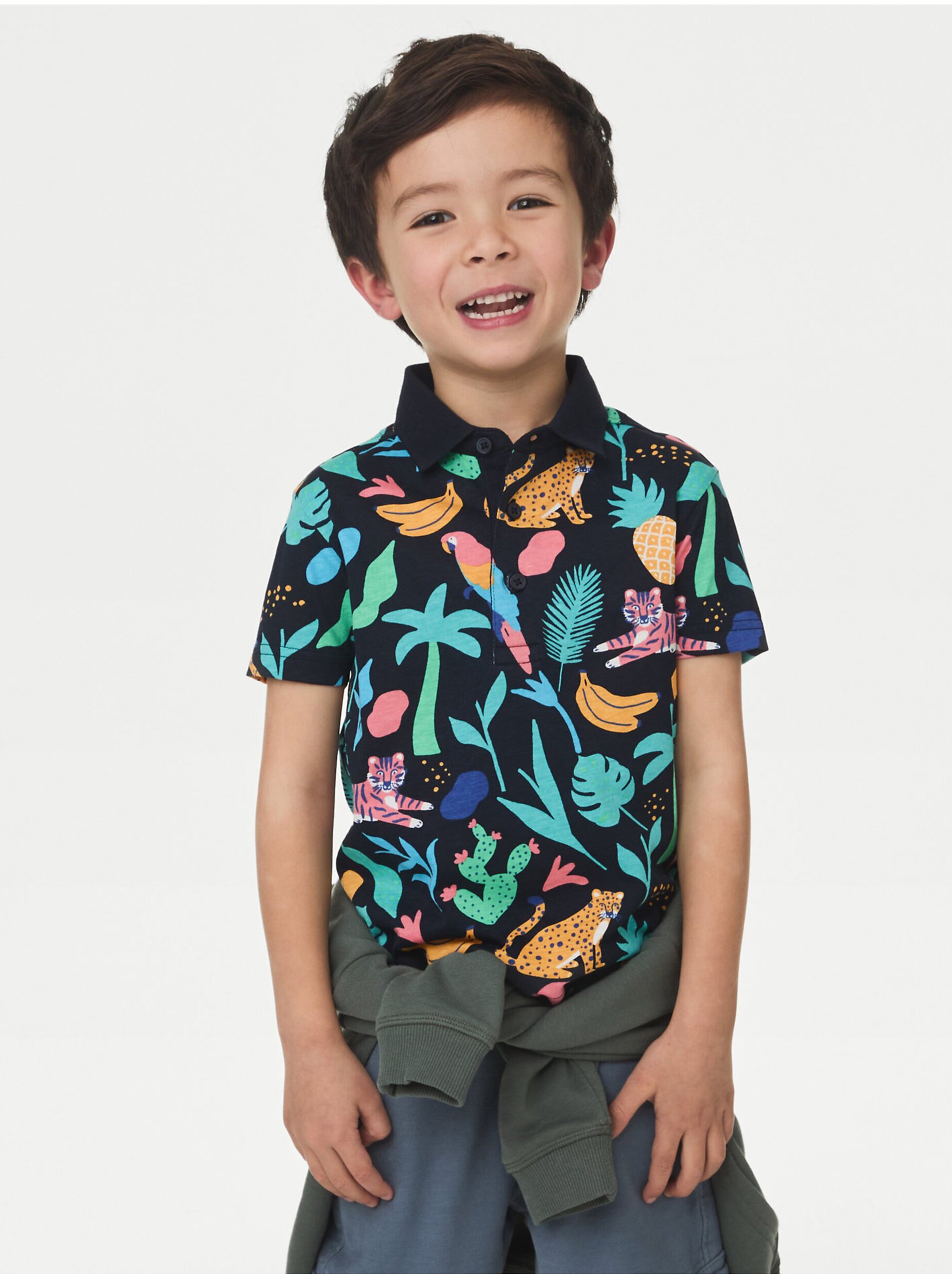 Lacno Tmavomodré chlapčenské polo tričko s tropickým motívom Marks & Spencer