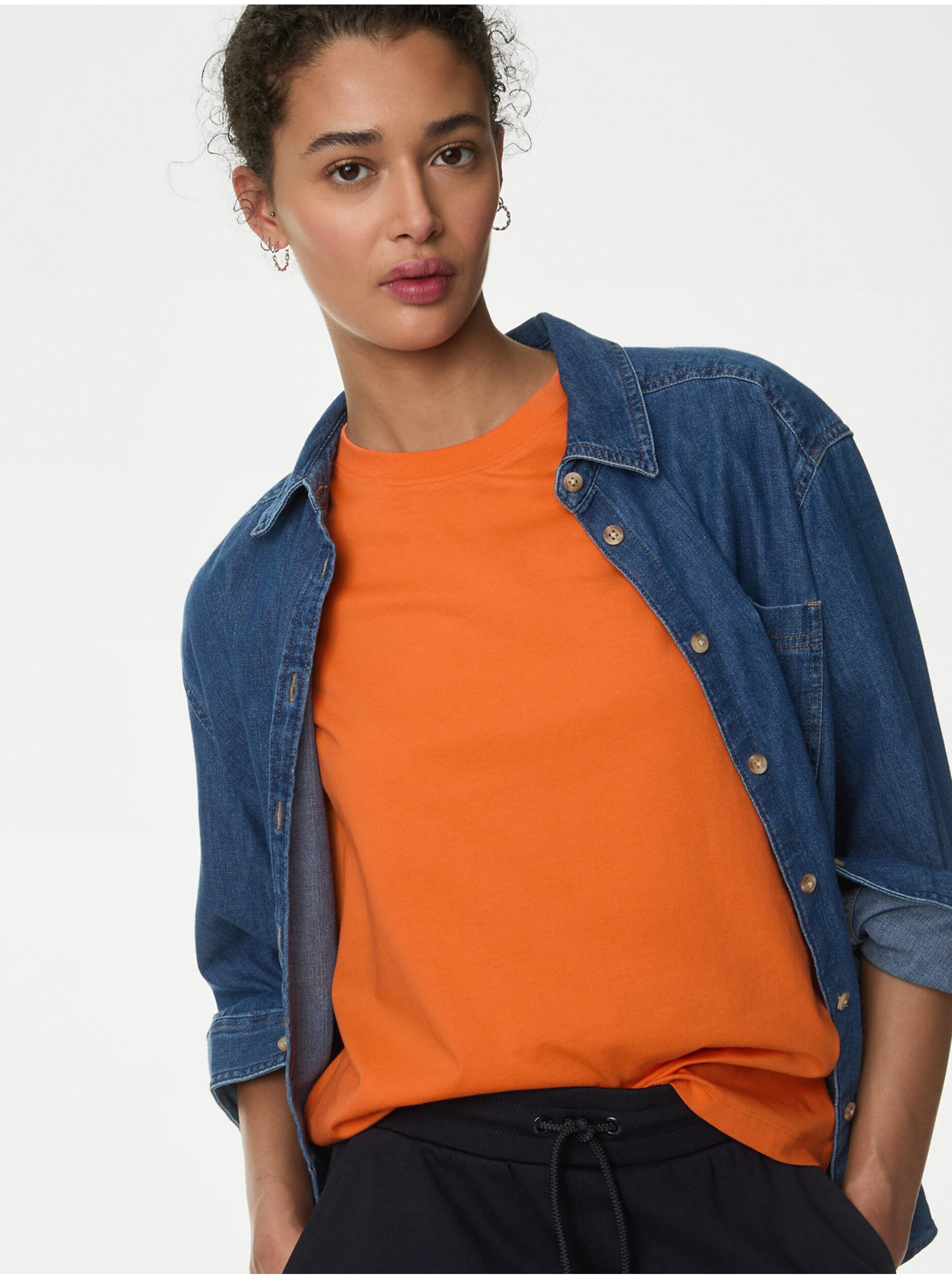 Levně Oranžové dámské tričko Marks & Spencer