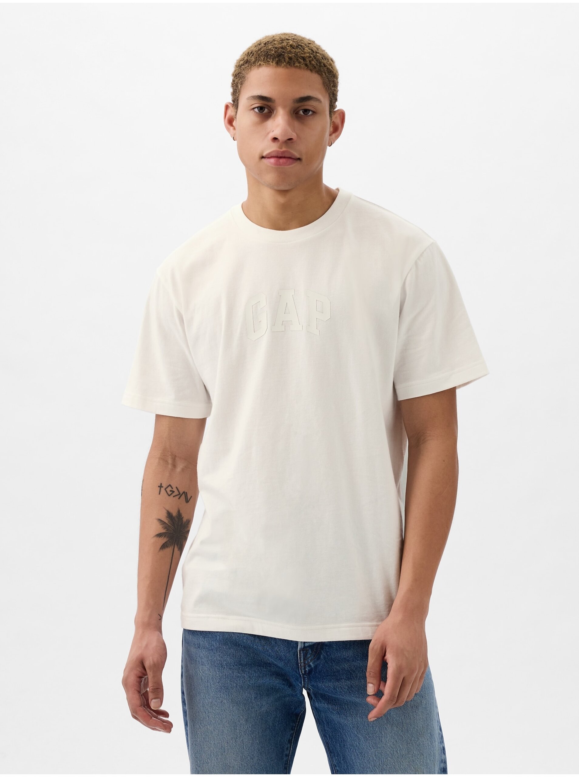 E-shop Bílé pánské tričko GAP