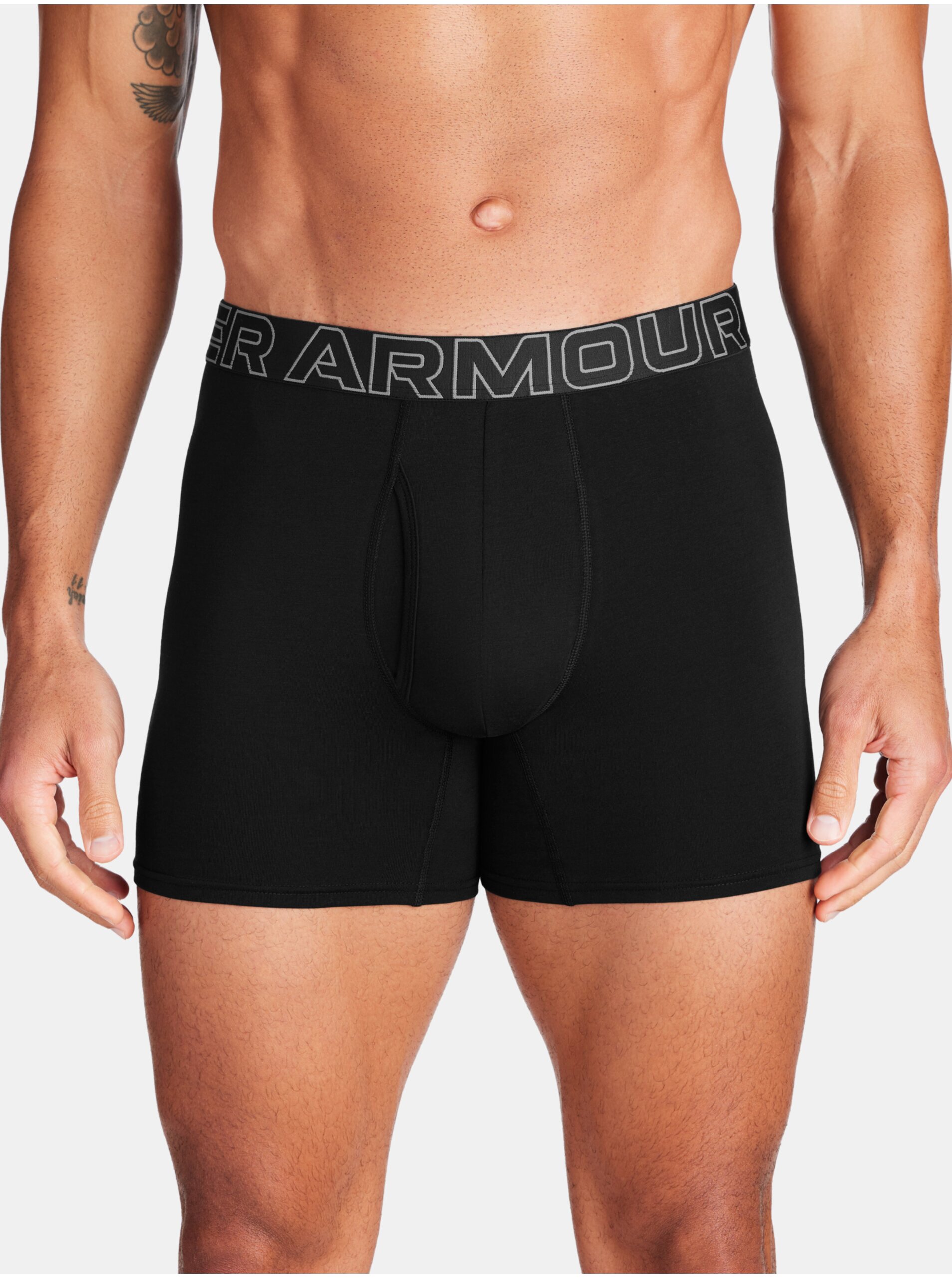 Lacno Súprava troch pánskych boxeriek v čiernej farbe Under Armour M UA Perf Cotton 6in