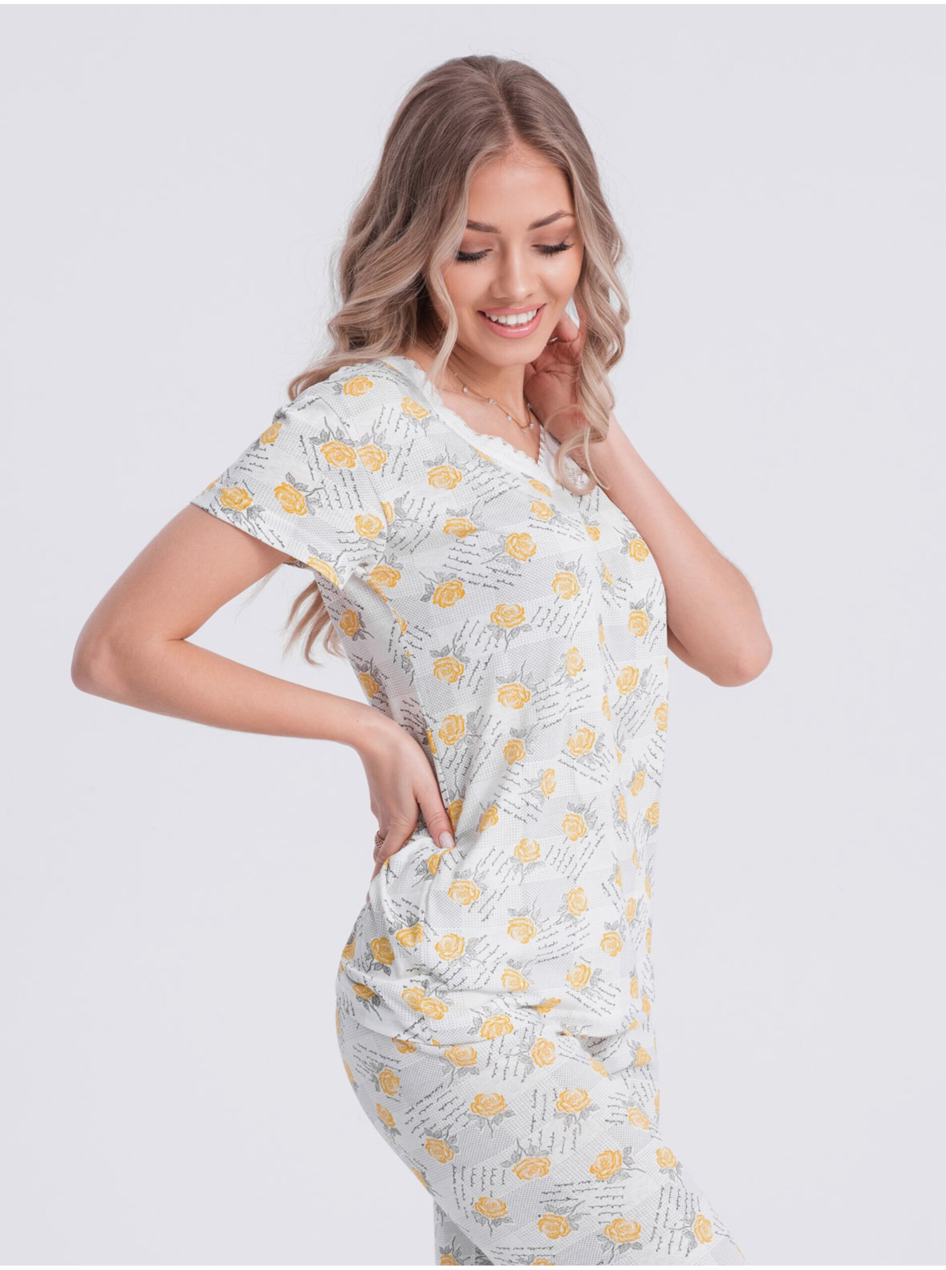 Levně Bílo-žluté dámské květované pyžamo Edoti