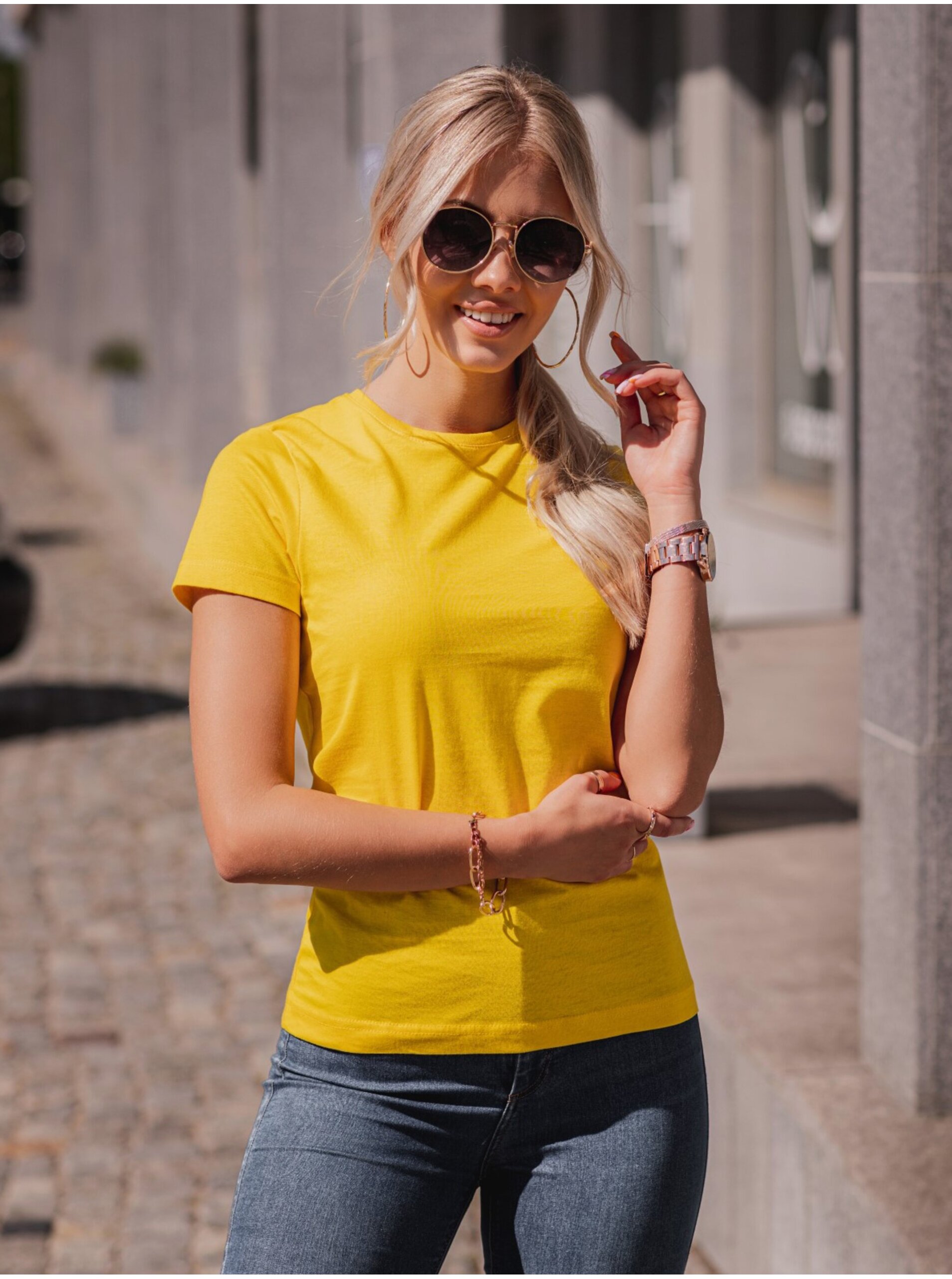 Levně Žluté dámské basic tričko Edoti