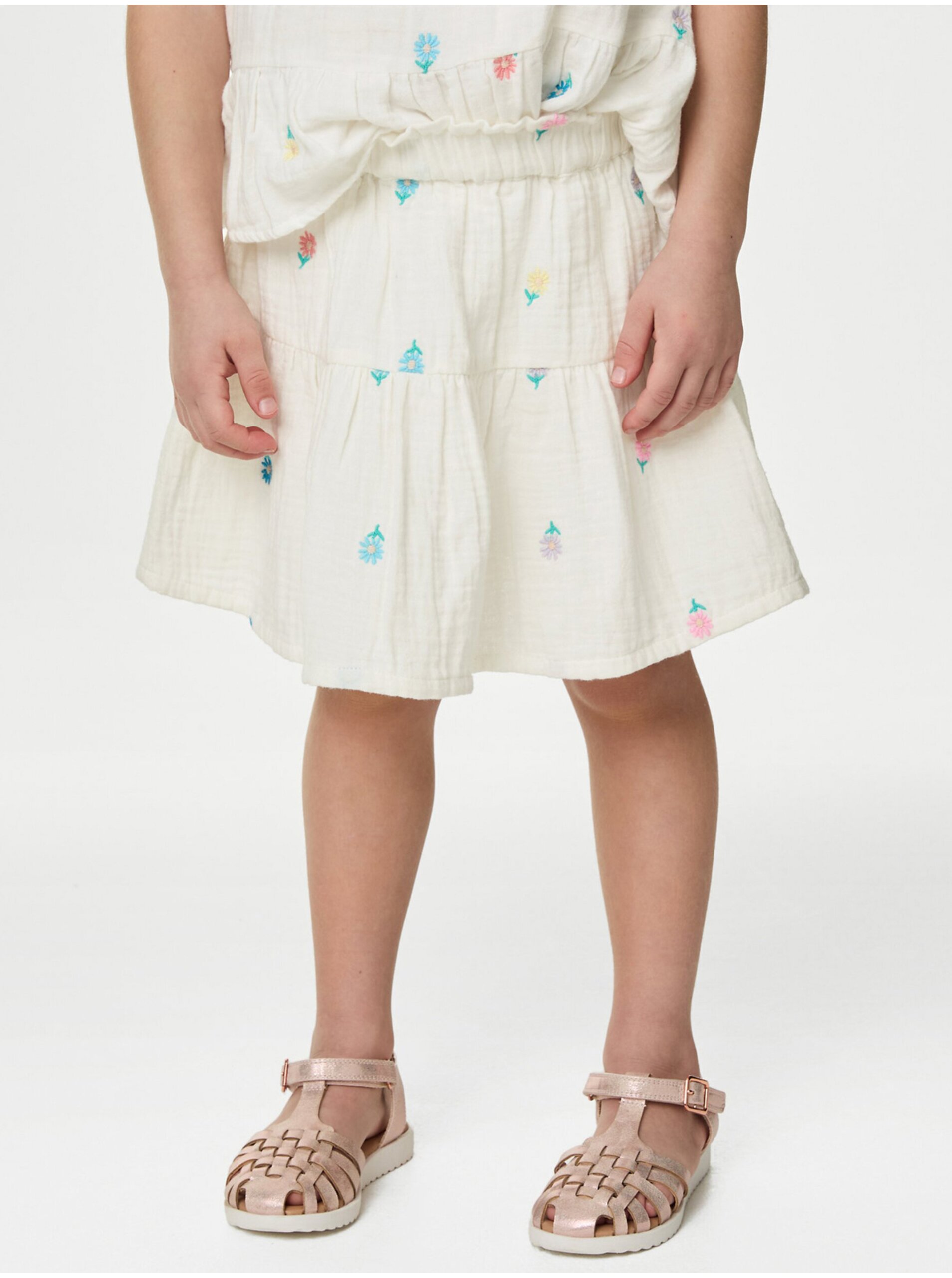 Levně Krémová holčičí květovaná sukně Marks & Spencer