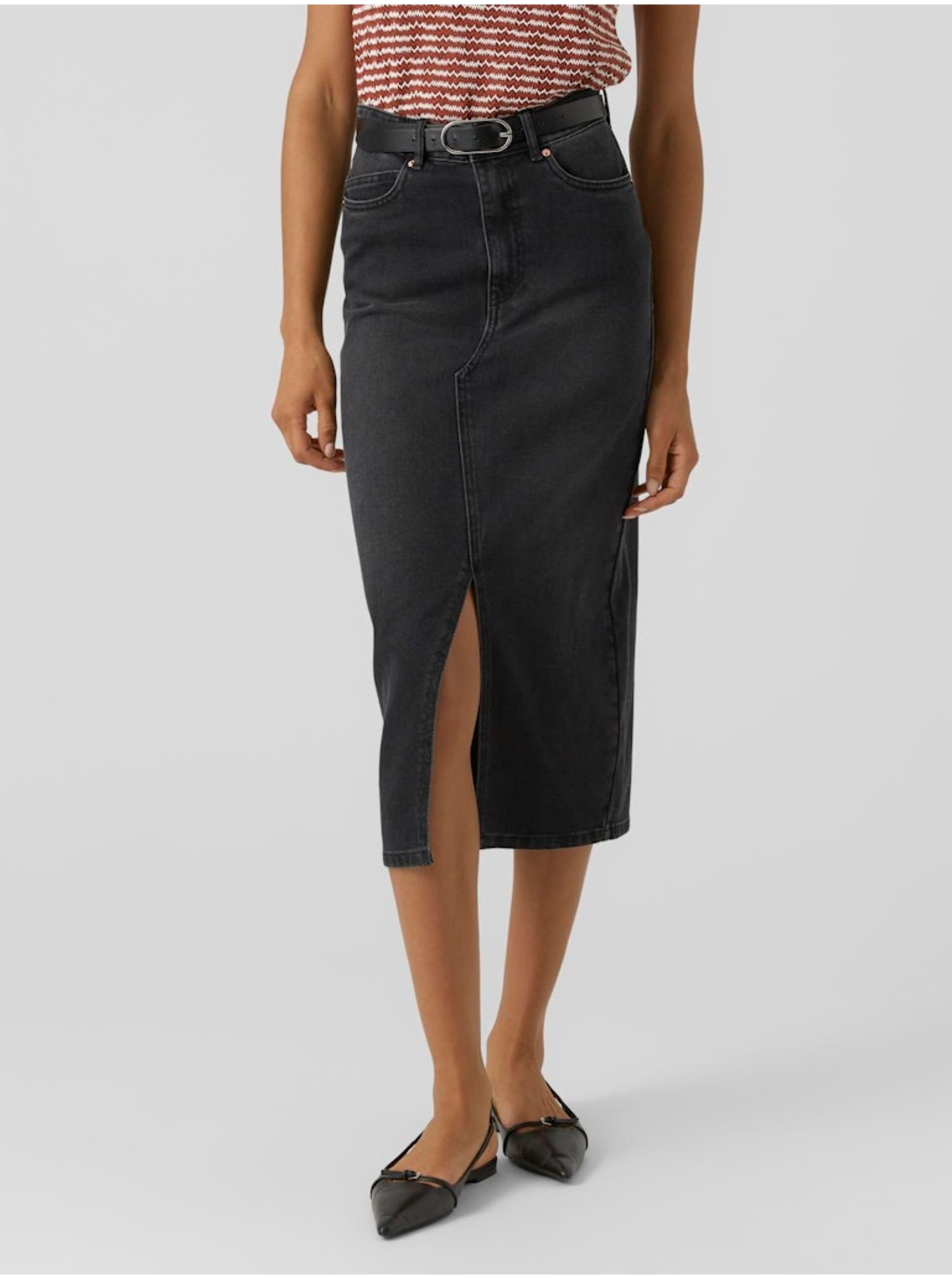 E-shop Tmavosivá dámska džínsová midi sukňa Vero Moda Veri