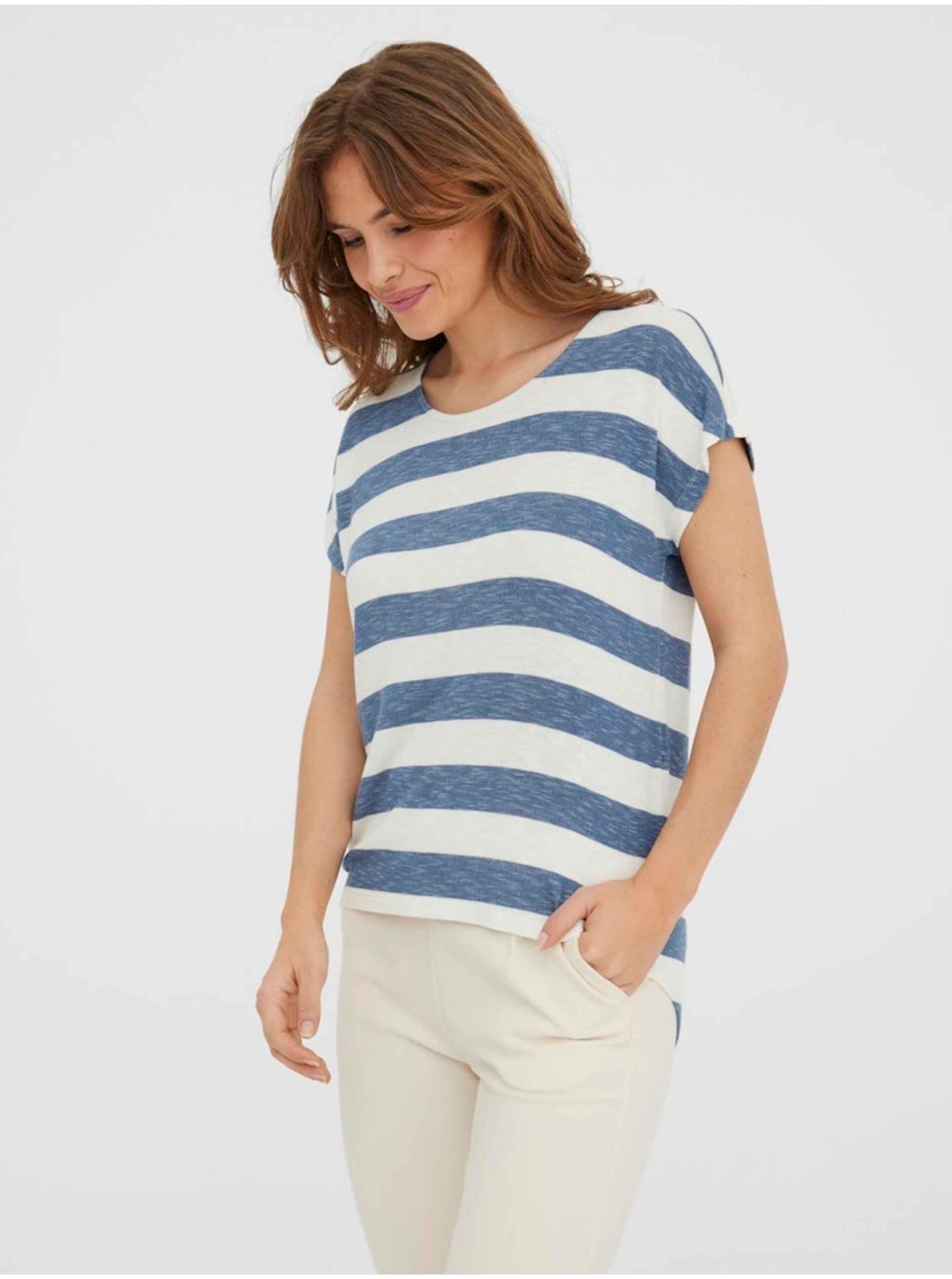 Levně Modro-bílé pruhované tričko VERO MODA Wide Stripe