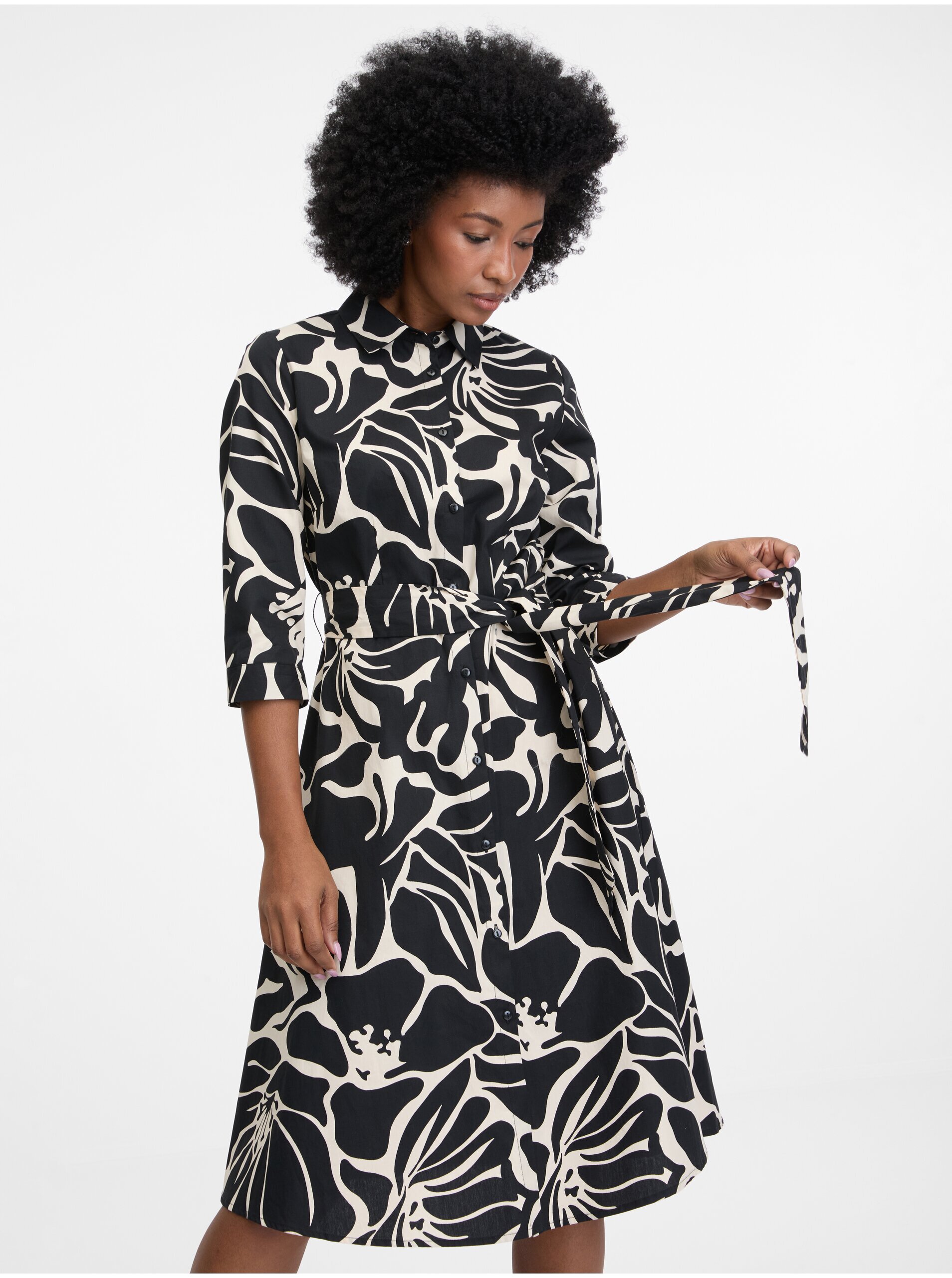 E-shop Čierne dámske vzorované košeľové šaty ORSAY