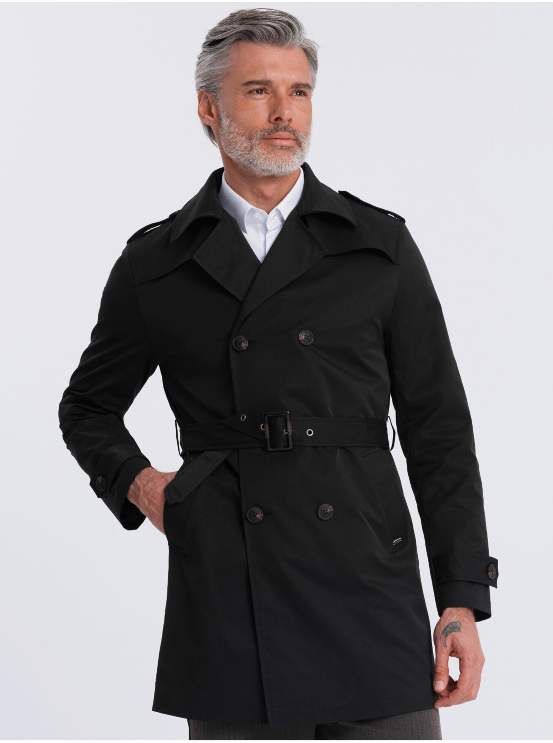 Levně Černý pánský lehký kabát Ombre Clothing