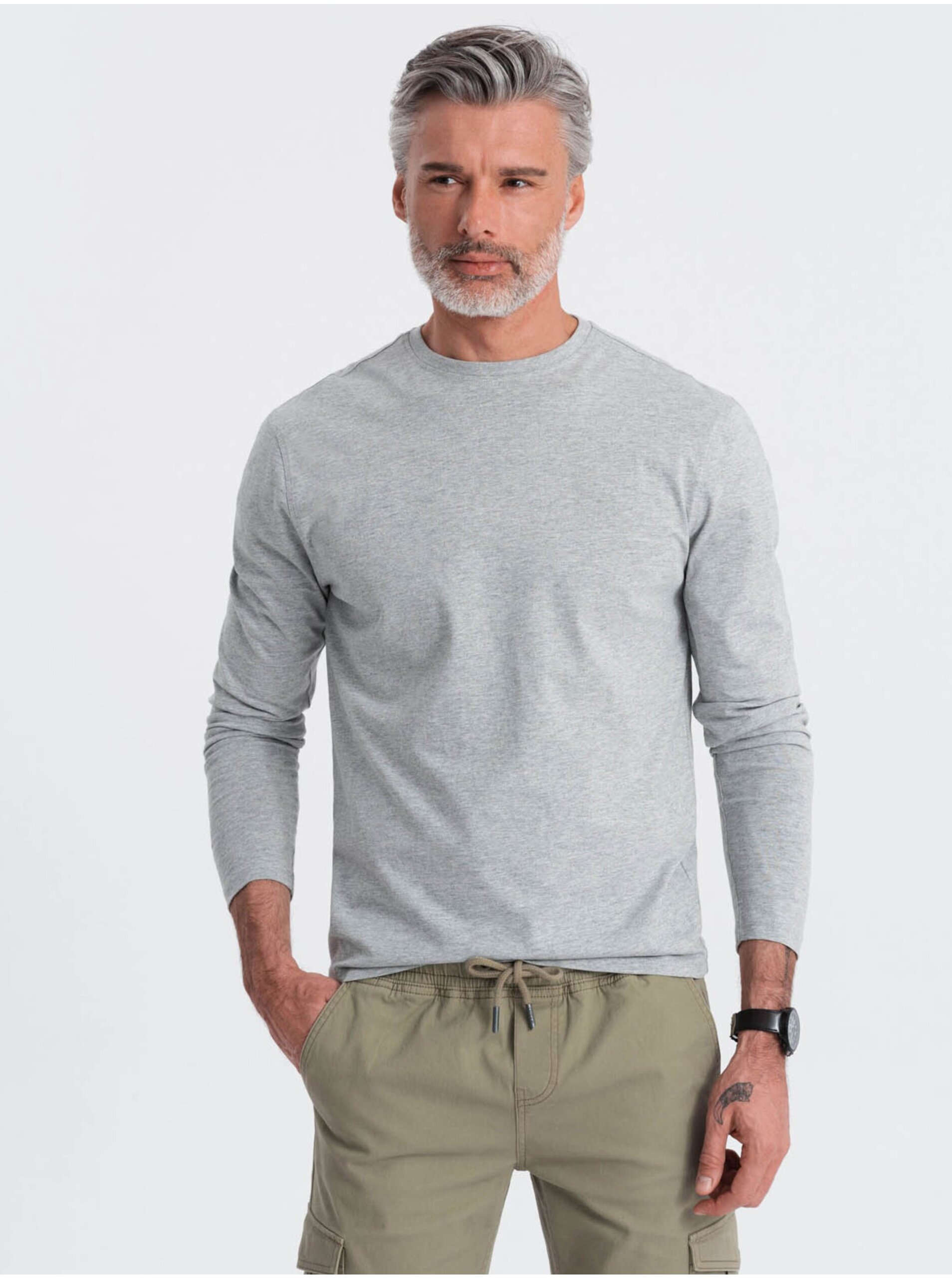 Lacno Sivé pánske basic tričko Ombre Clothing