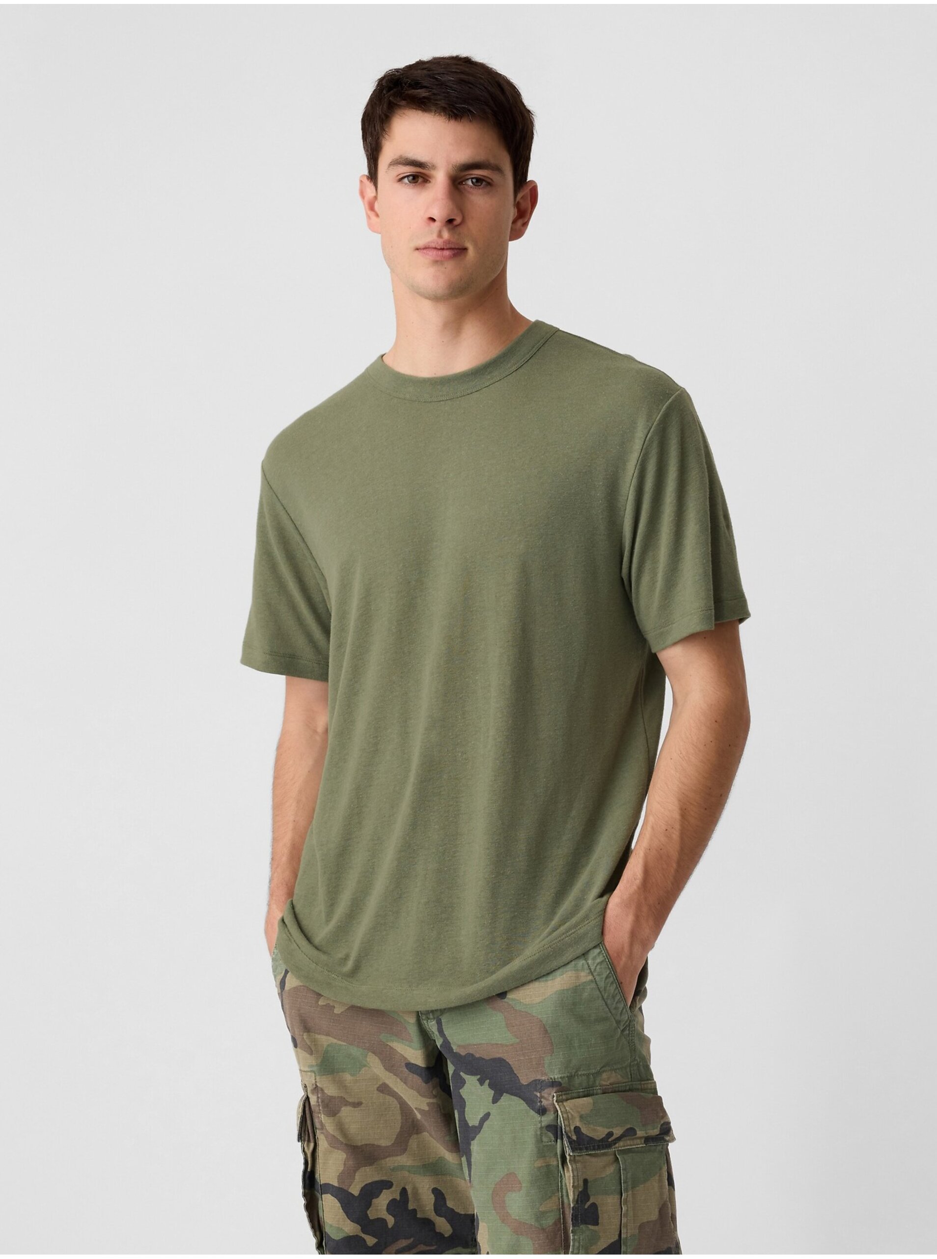 Levně Zelené pánské lněné tričko GAP
